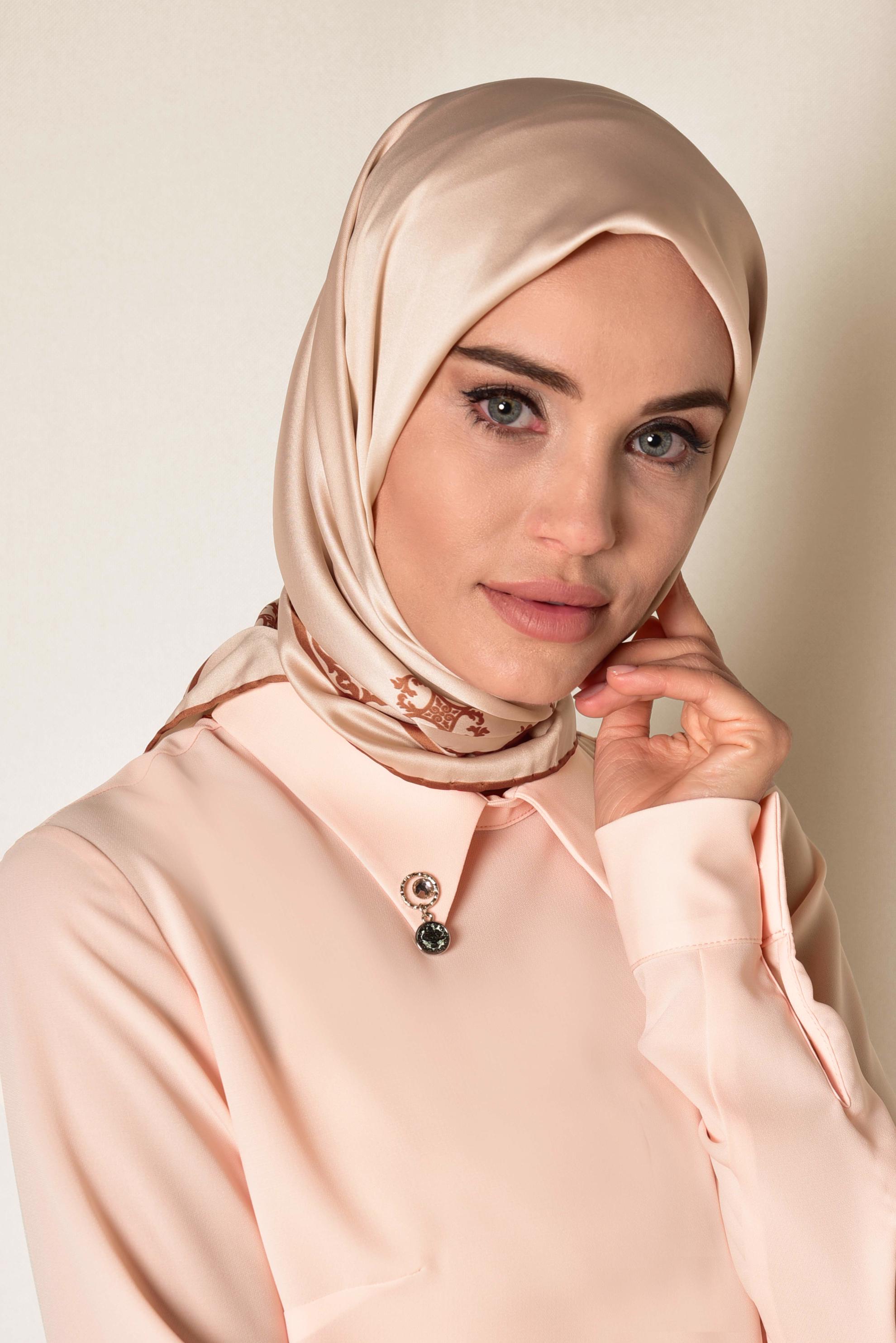 Tesettür giyim PUDRA 5584-1 ALVİNA DESENLİ EŞARP