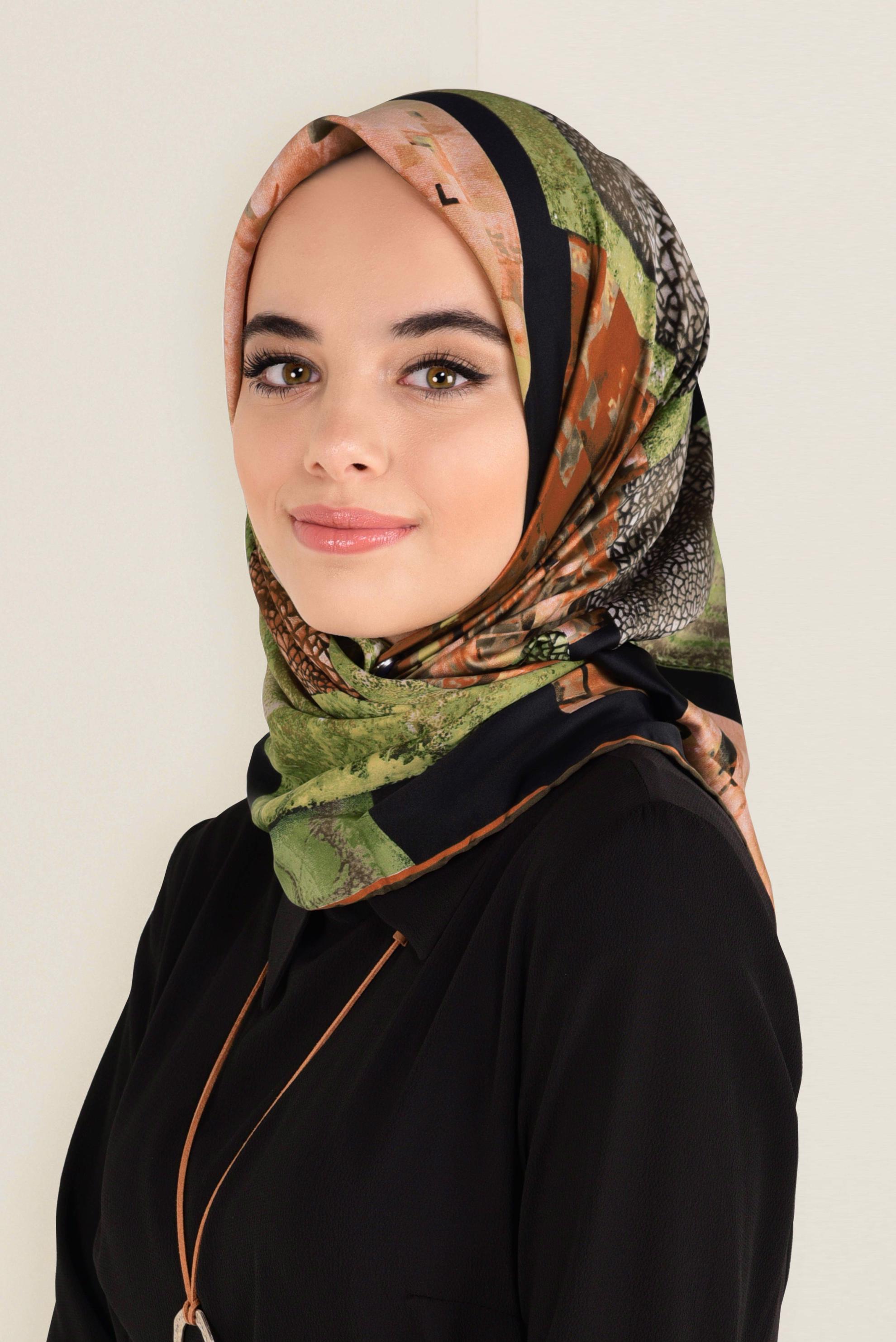 Tesettür giyim SİYAH 12164-1 ALVİNA DESENLİ EŞARP