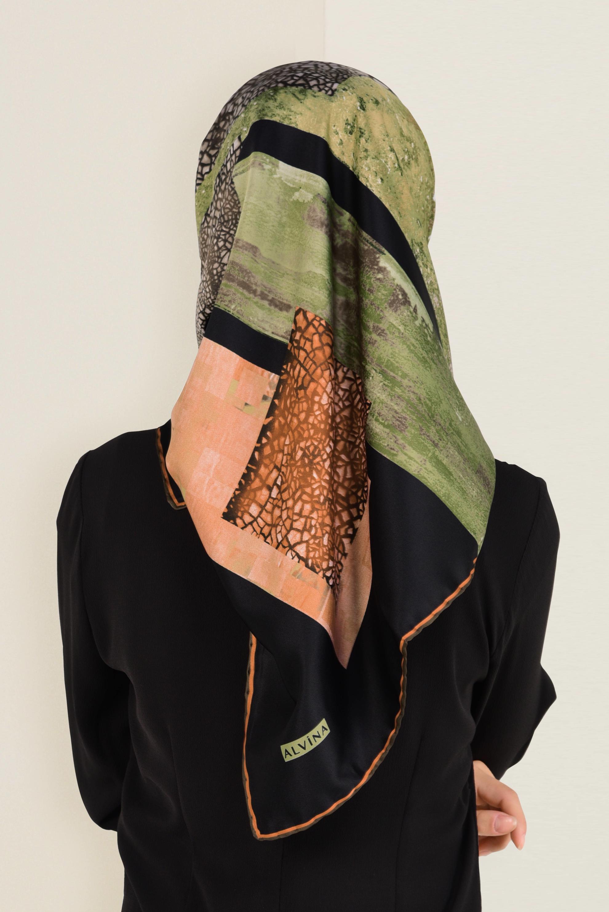 Tesettür giyim SİYAH 12164-1 ALVİNA DESENLİ EŞARP