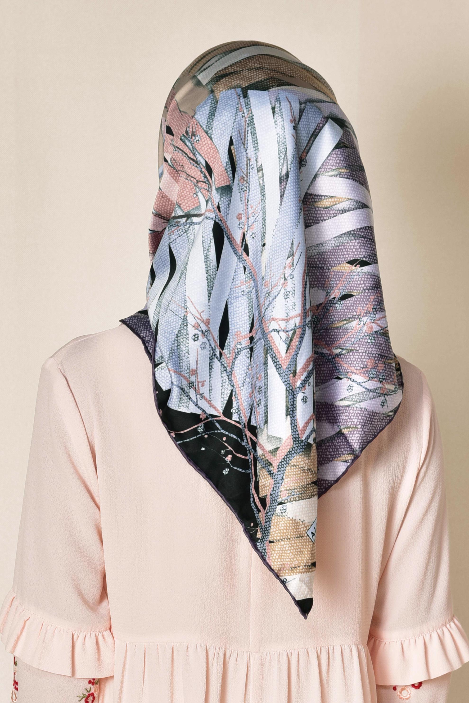 Tesettür giyim SİYAH 12168-1 ALVİNA DESENLİ EŞARP