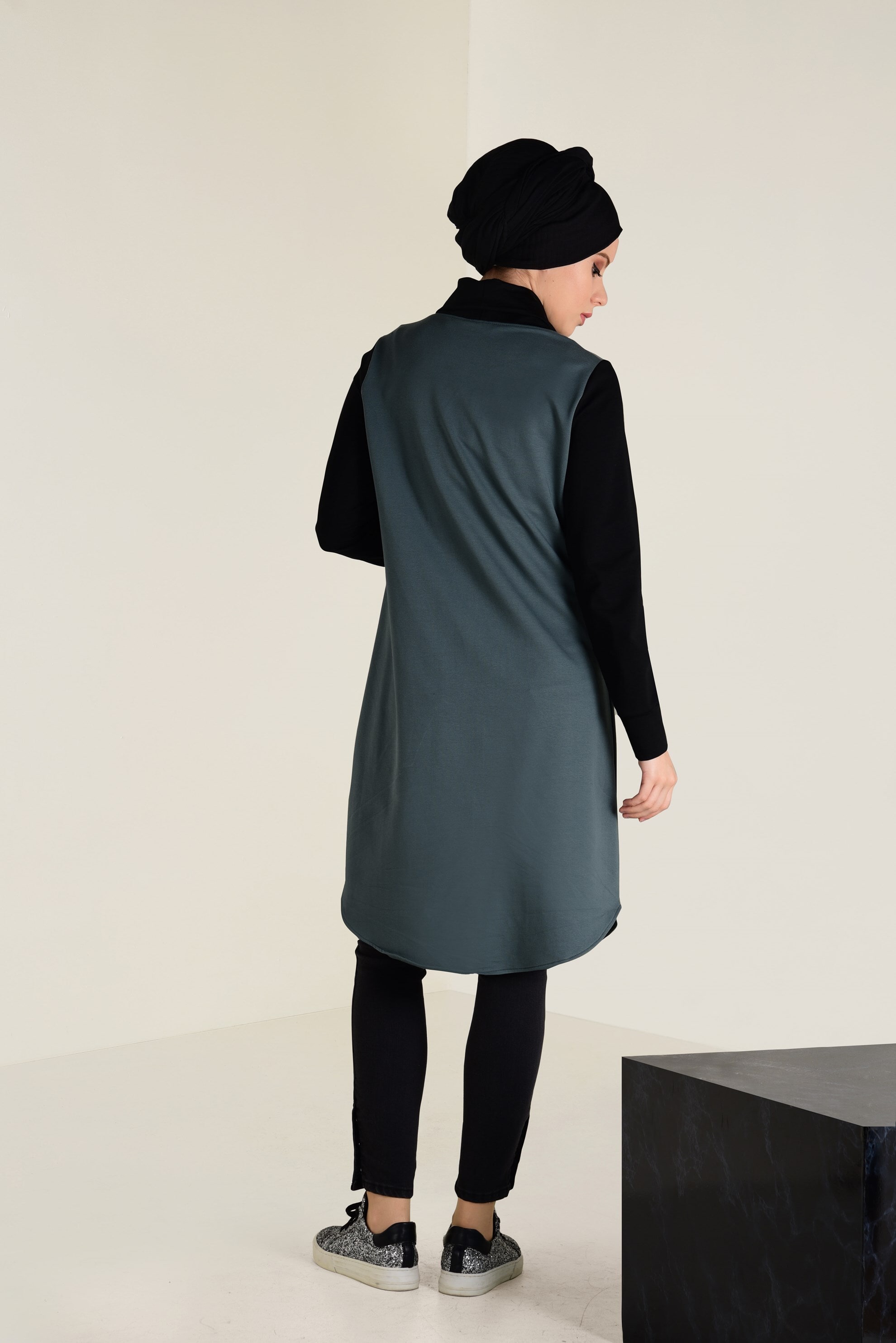 Tesettür giyim YEŞİL TAŞ BASKILI EŞOFMAN TUNİK 4535