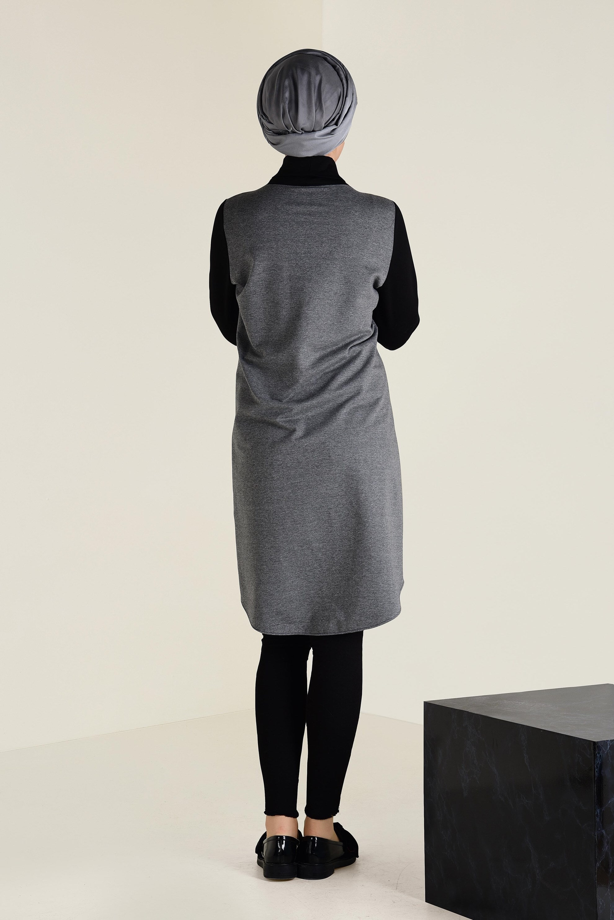 Tesettür giyim GRİ TAŞ BASKILI EŞOFMAN TUNİK 4535