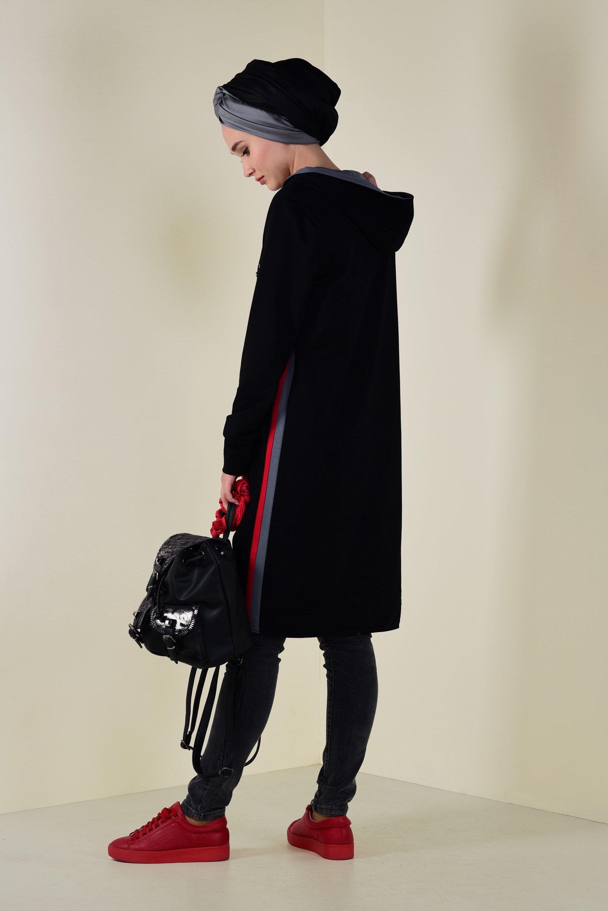 Tesettür giyim SİYAH BONCUK İŞLEMELİ EŞOFMAN TUNİK 4536 