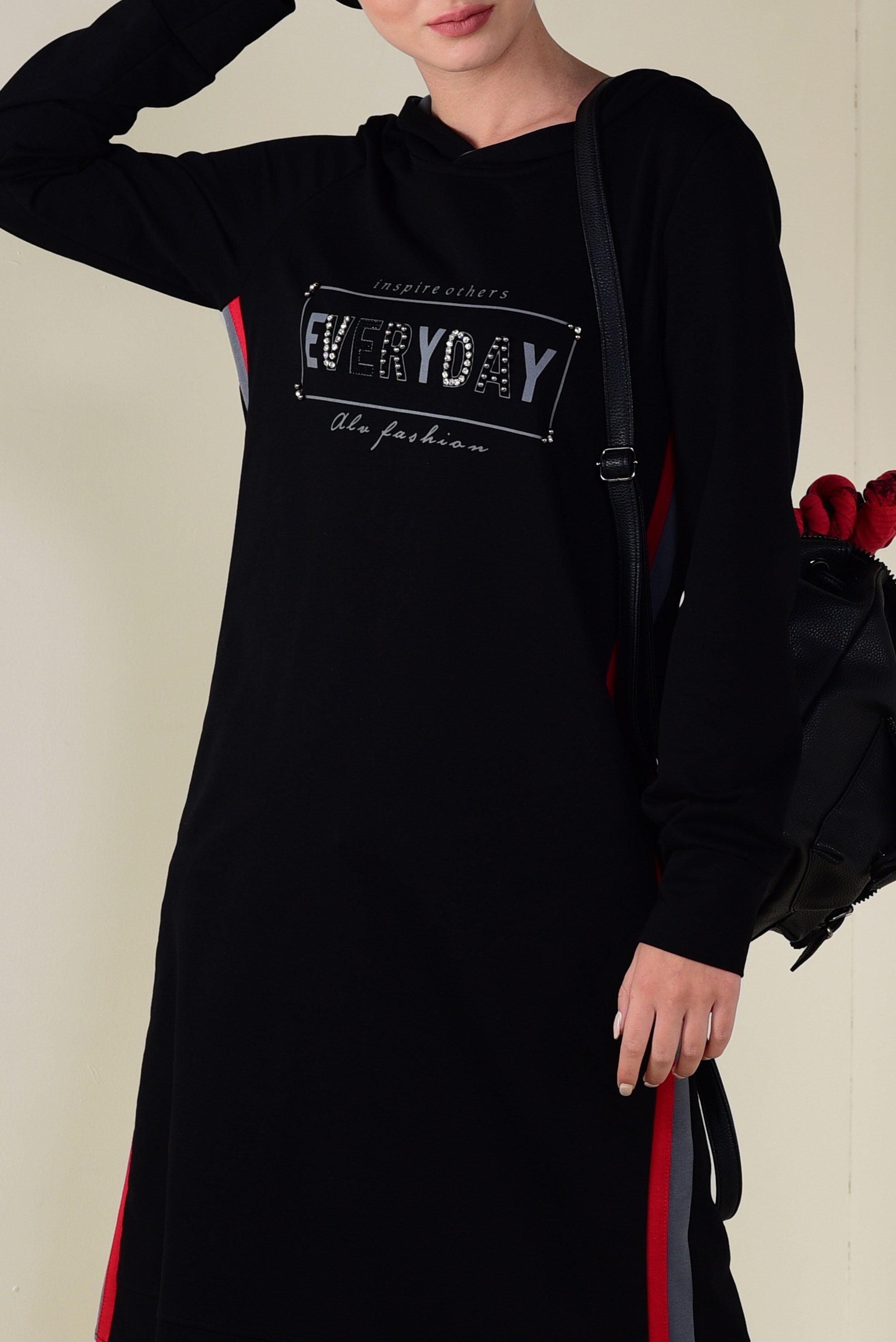 Tesettür giyim SİYAH BONCUK İŞLEMELİ EŞOFMAN TUNİK 4536 