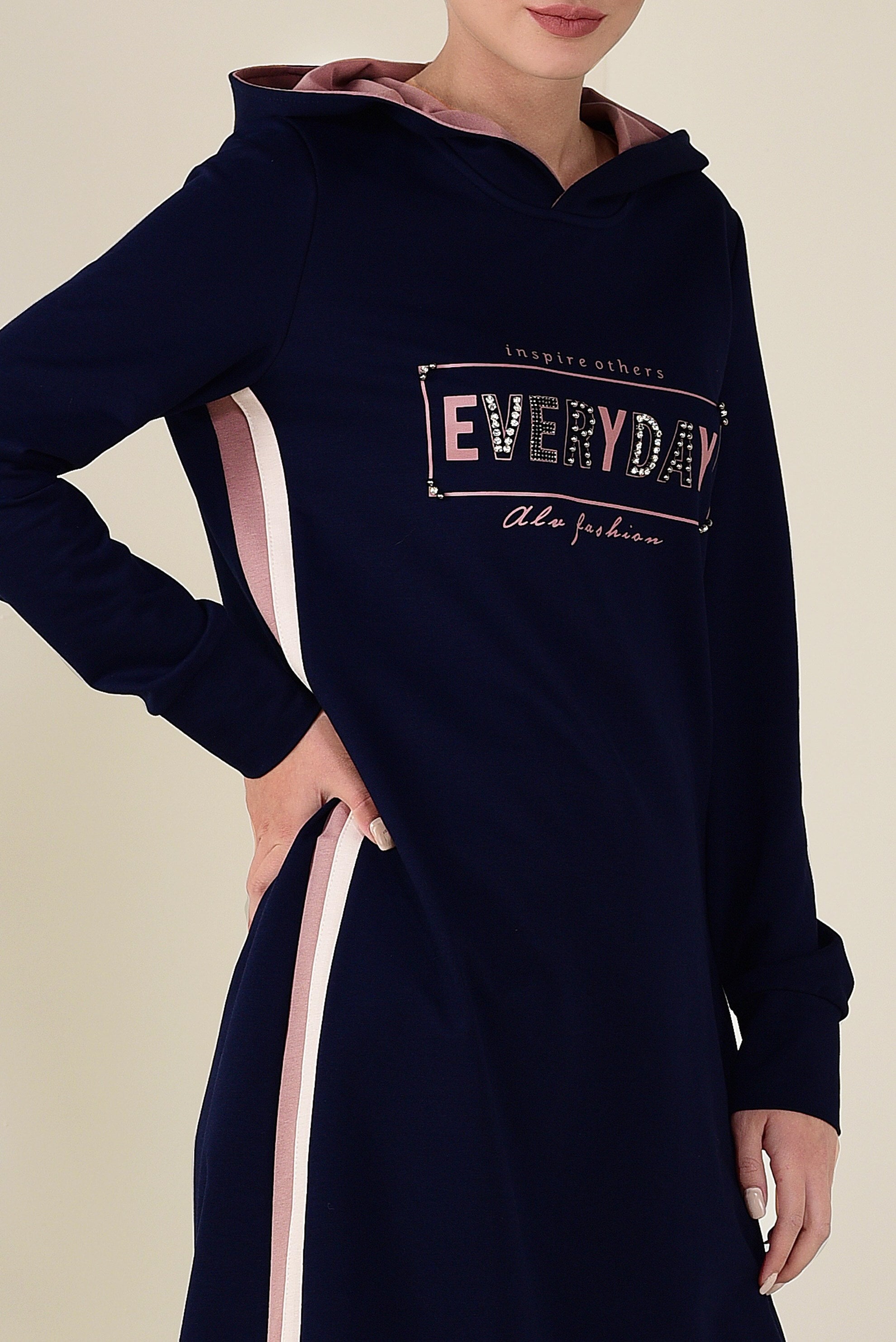 Tesettür giyim LACİVERT BONCUK İŞLEMELİ EŞOFMAN TUNİK 4536 