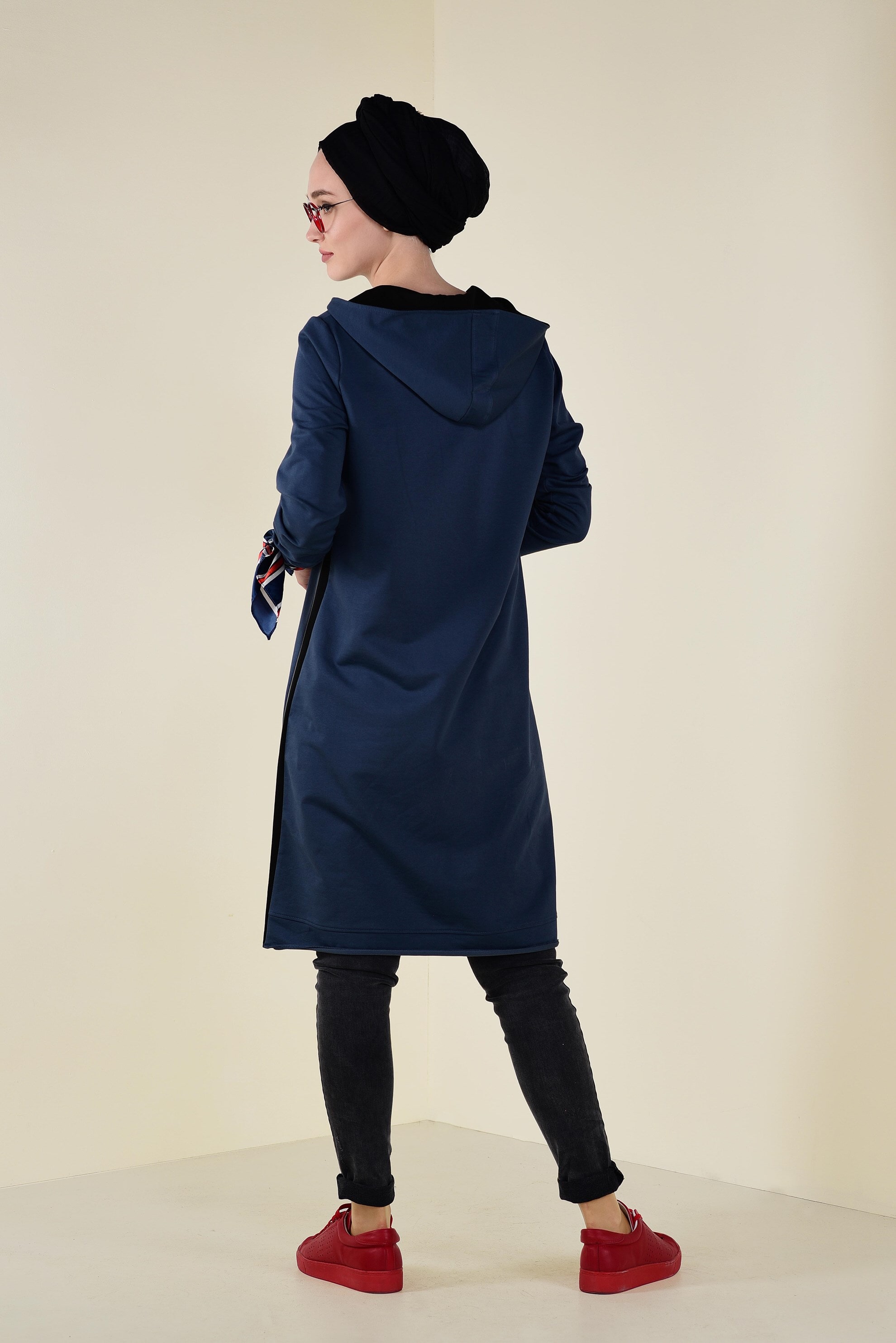 Tesettür giyim LACİVERT BONCUK İŞLEMELİ EŞOFMAN TUNİK 4536 