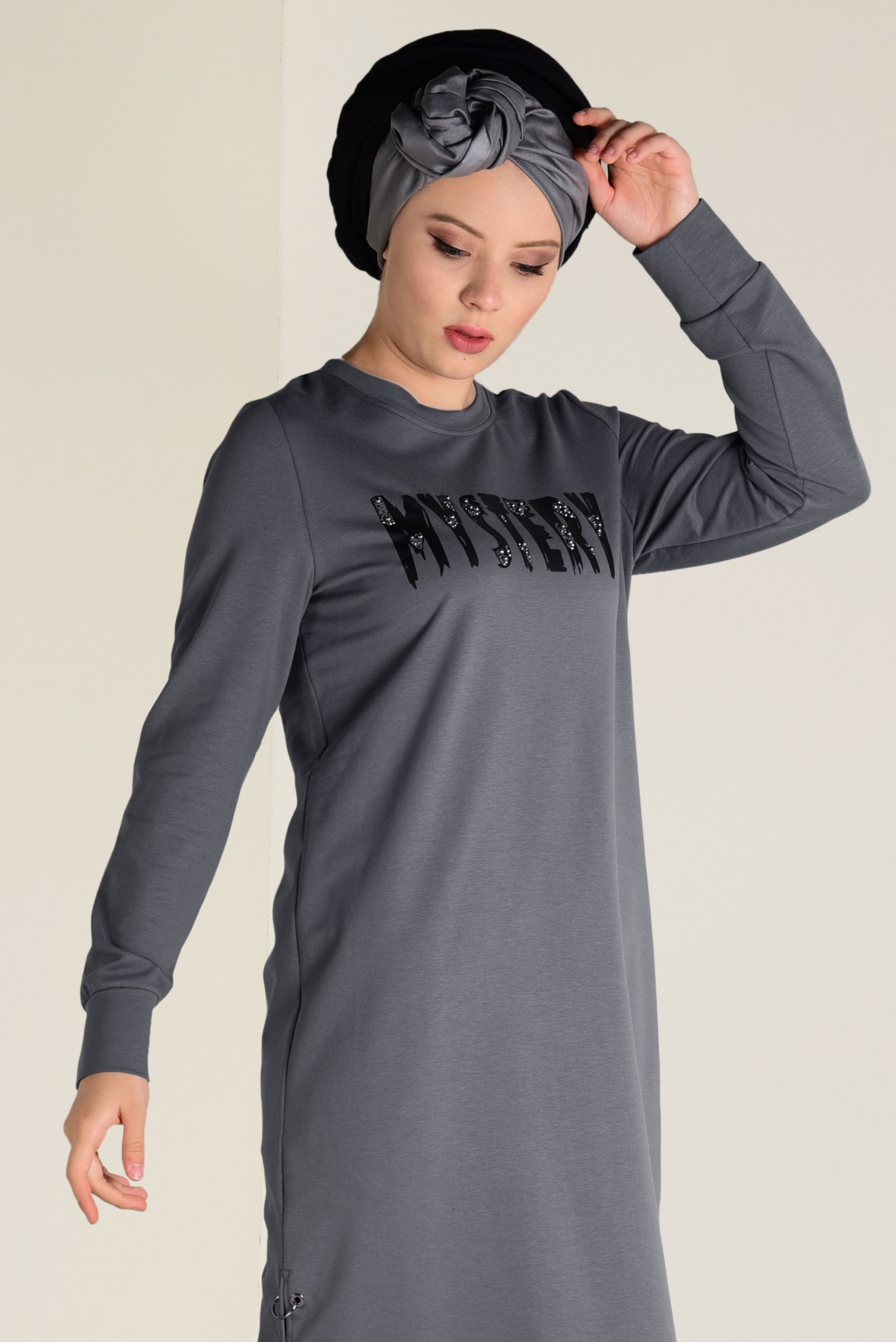 Tesettür giyim GRİ  TAŞ BASKILI EŞOFMAN TUNİK 4537 