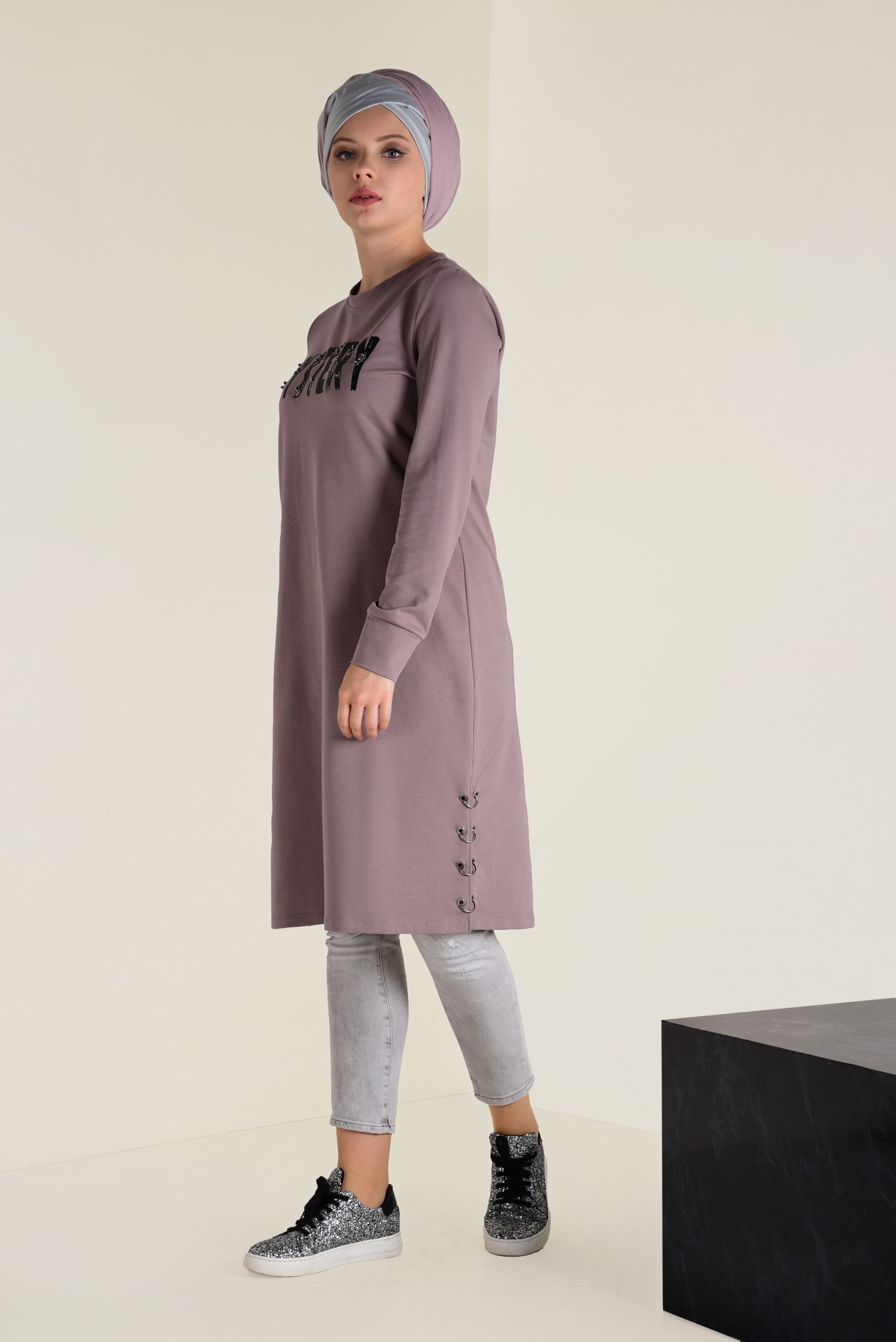 Tesettür giyim PUDRA  TAŞ BASKILI EŞOFMAN TUNİK 4537 