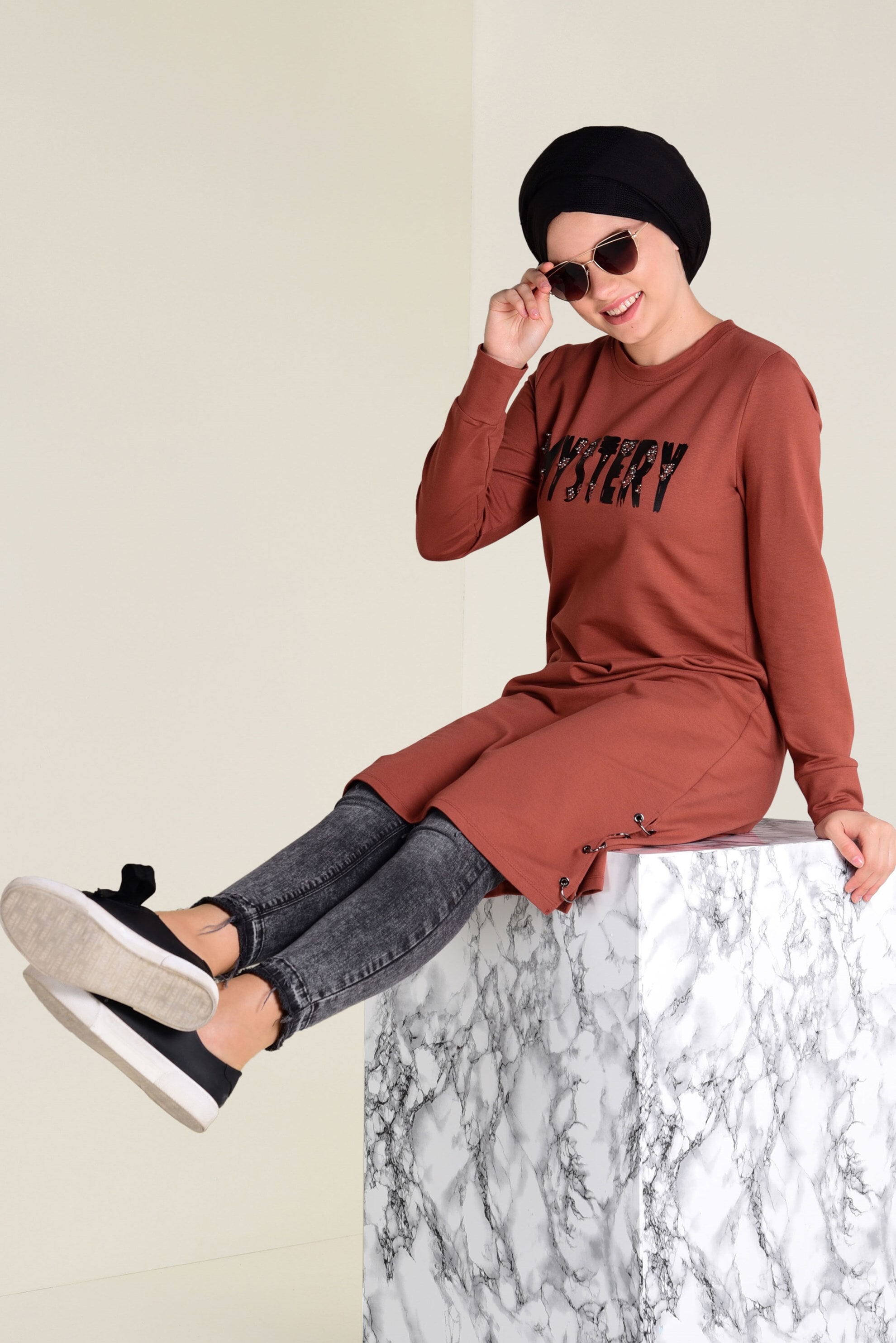 Tesettür giyim BORDO  TAŞ BASKILI EŞOFMAN TUNİK 4537 