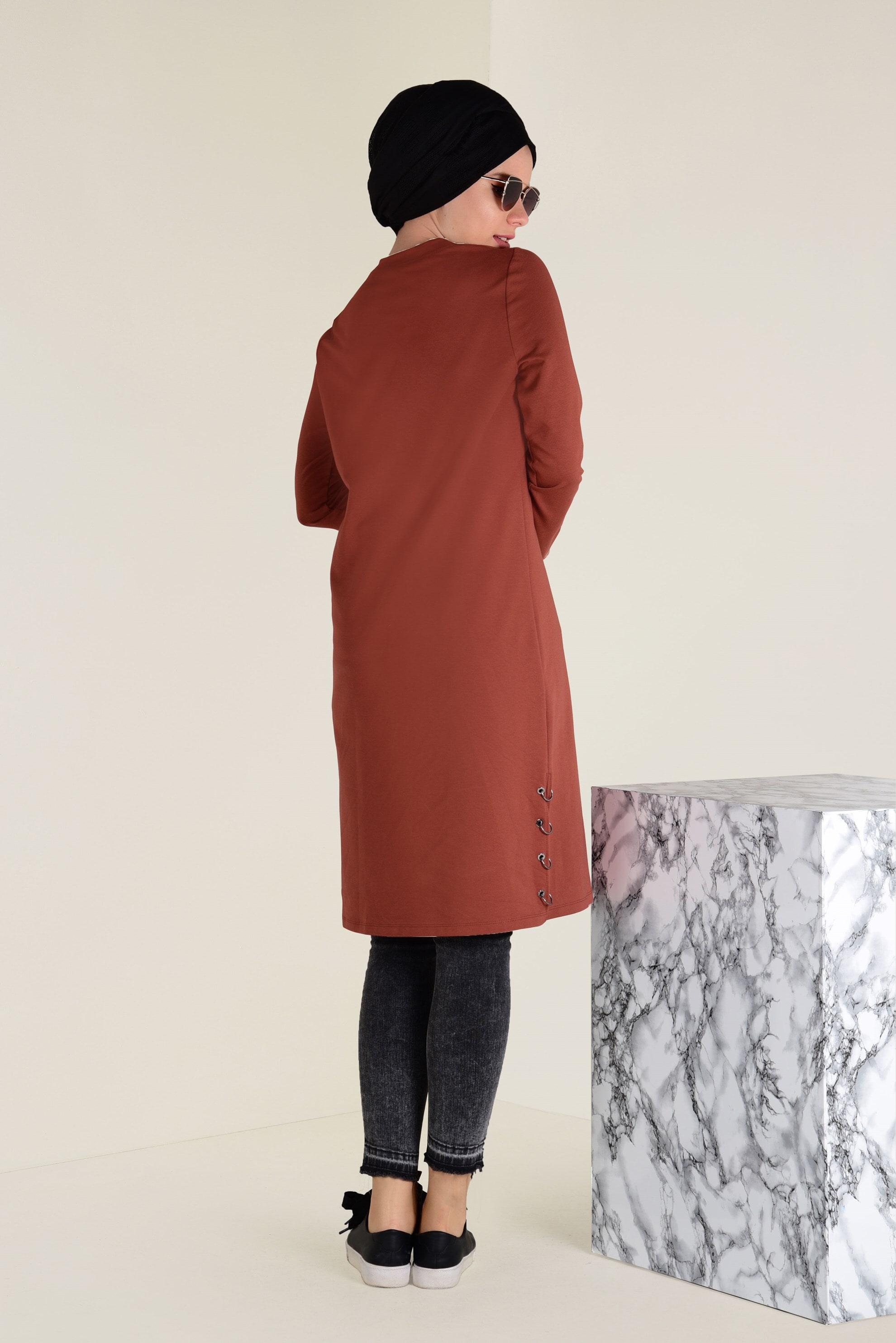 Tesettür giyim BORDO  TAŞ BASKILI EŞOFMAN TUNİK 4537 