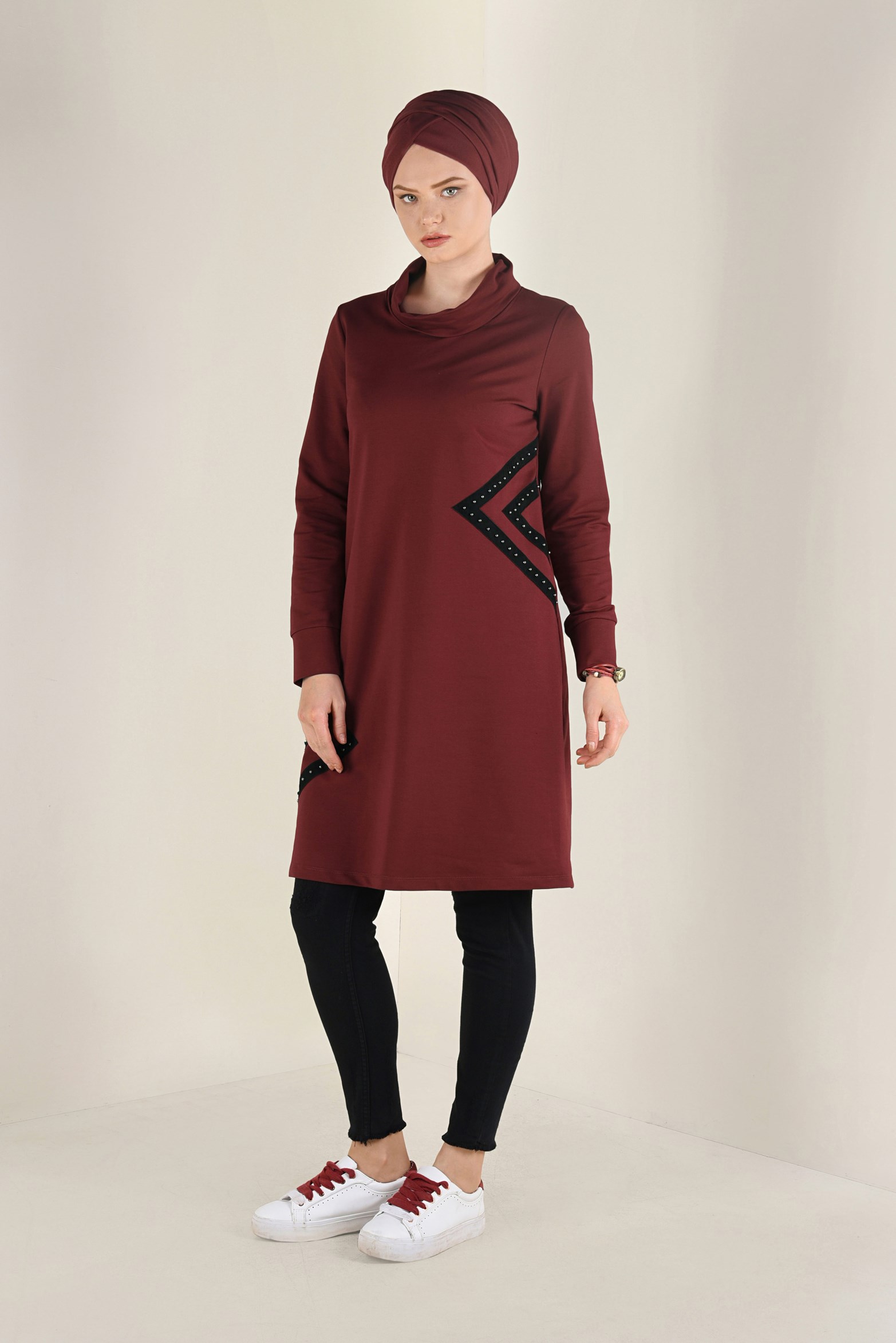 Tesettür giyim BORDO BALIKÇI YAKA BONCUK DETAYLI EŞOFMAN TUNİK  4545