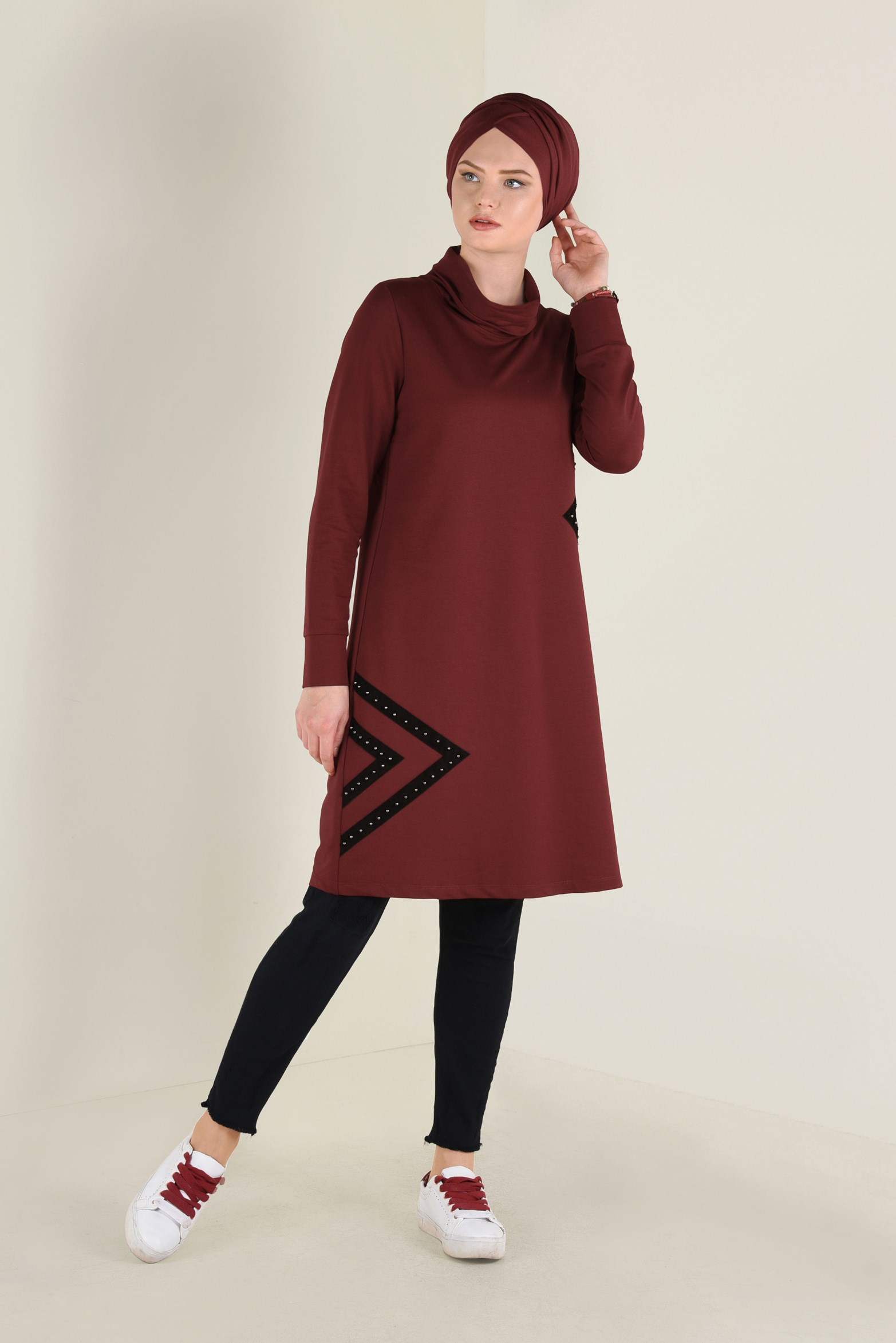 Tesettür giyim BORDO BALIKÇI YAKA BONCUK DETAYLI EŞOFMAN TUNİK  4545