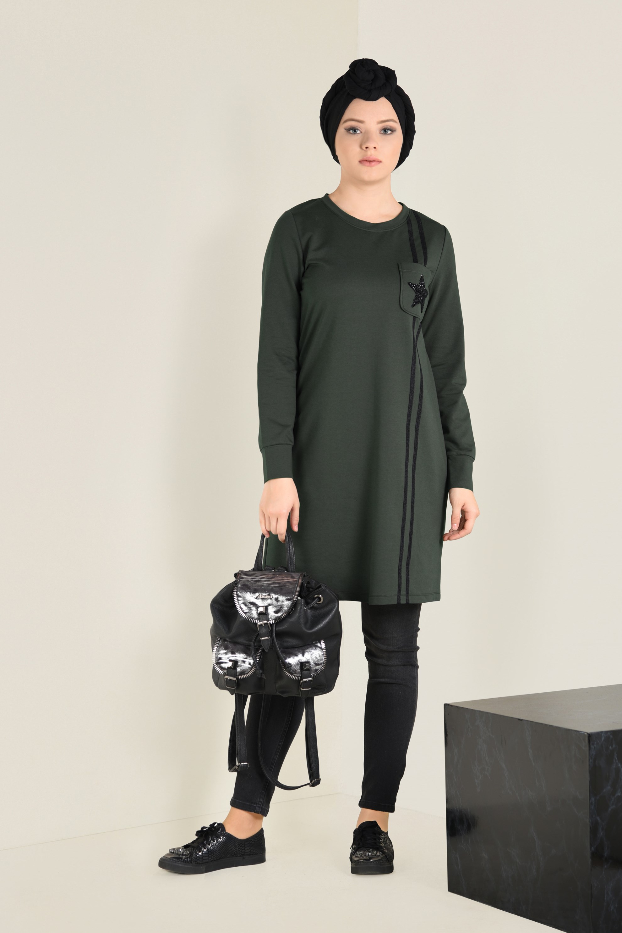 Tesettür giyim HAKİ CEP DETAYLI EŞOFMAN TUNİK 4546