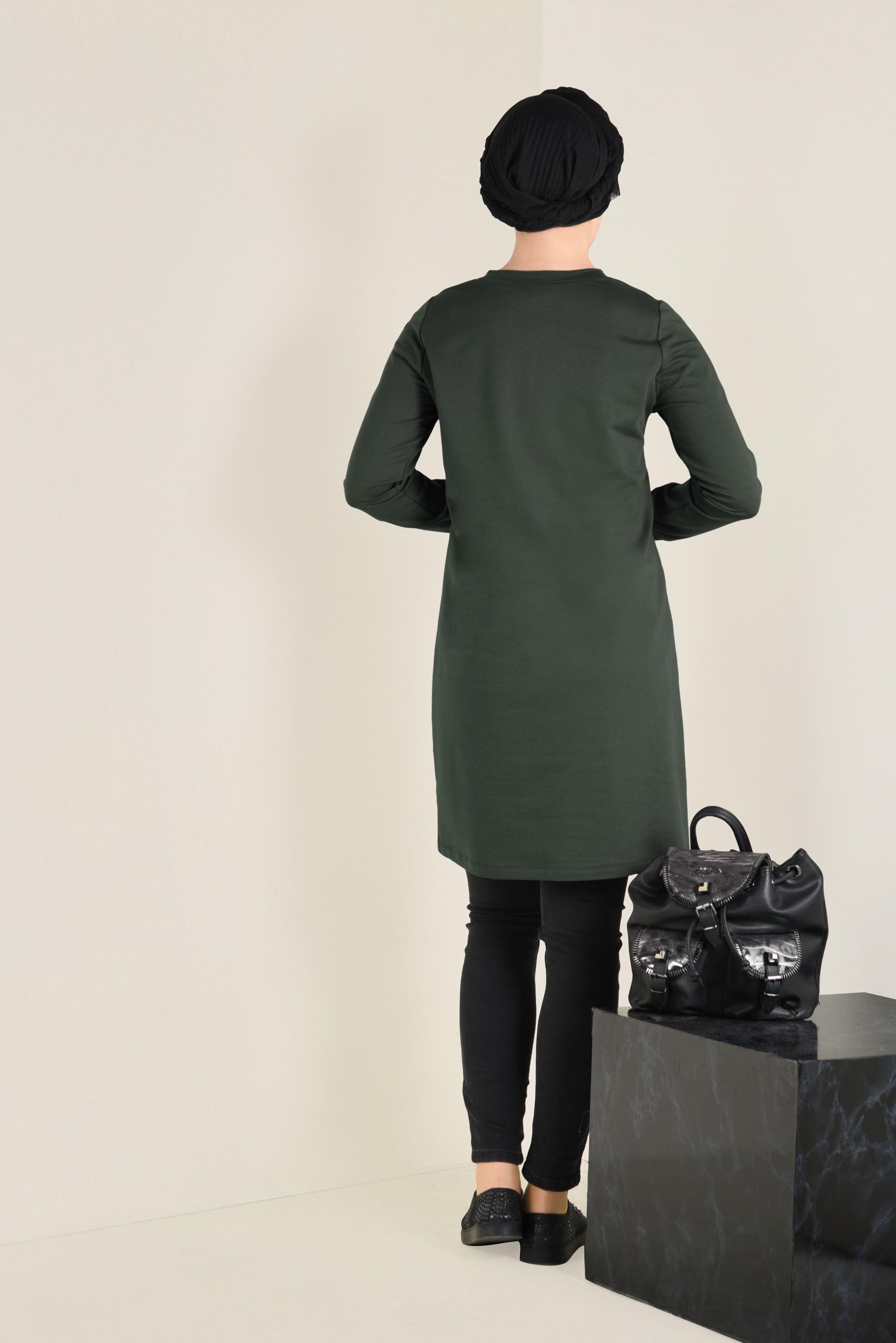 Tesettür giyim HAKİ CEP DETAYLI EŞOFMAN TUNİK 4546