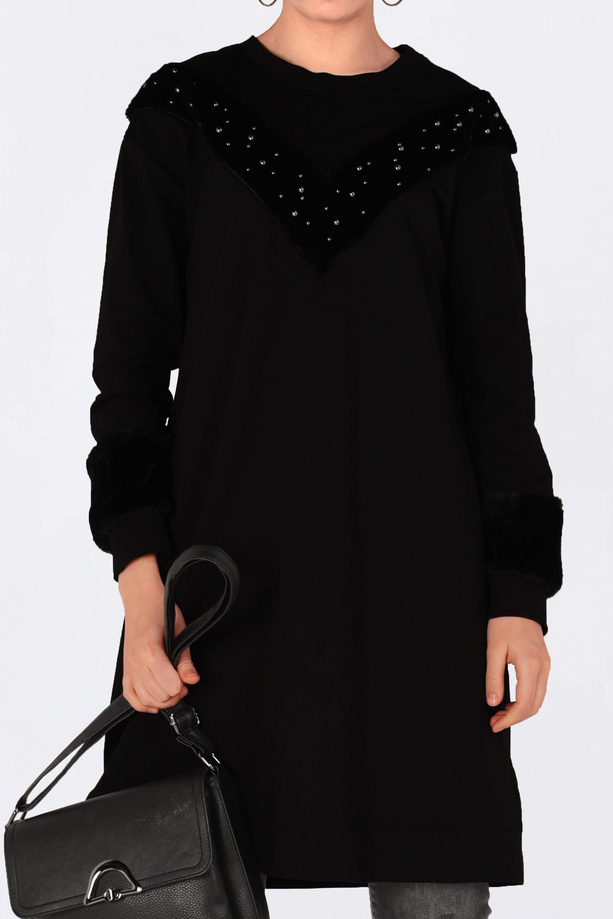 Tesettür giyim SİYAH KÜRK VE İNCİ DETAYLI EŞOFMAN TUNİK 4548