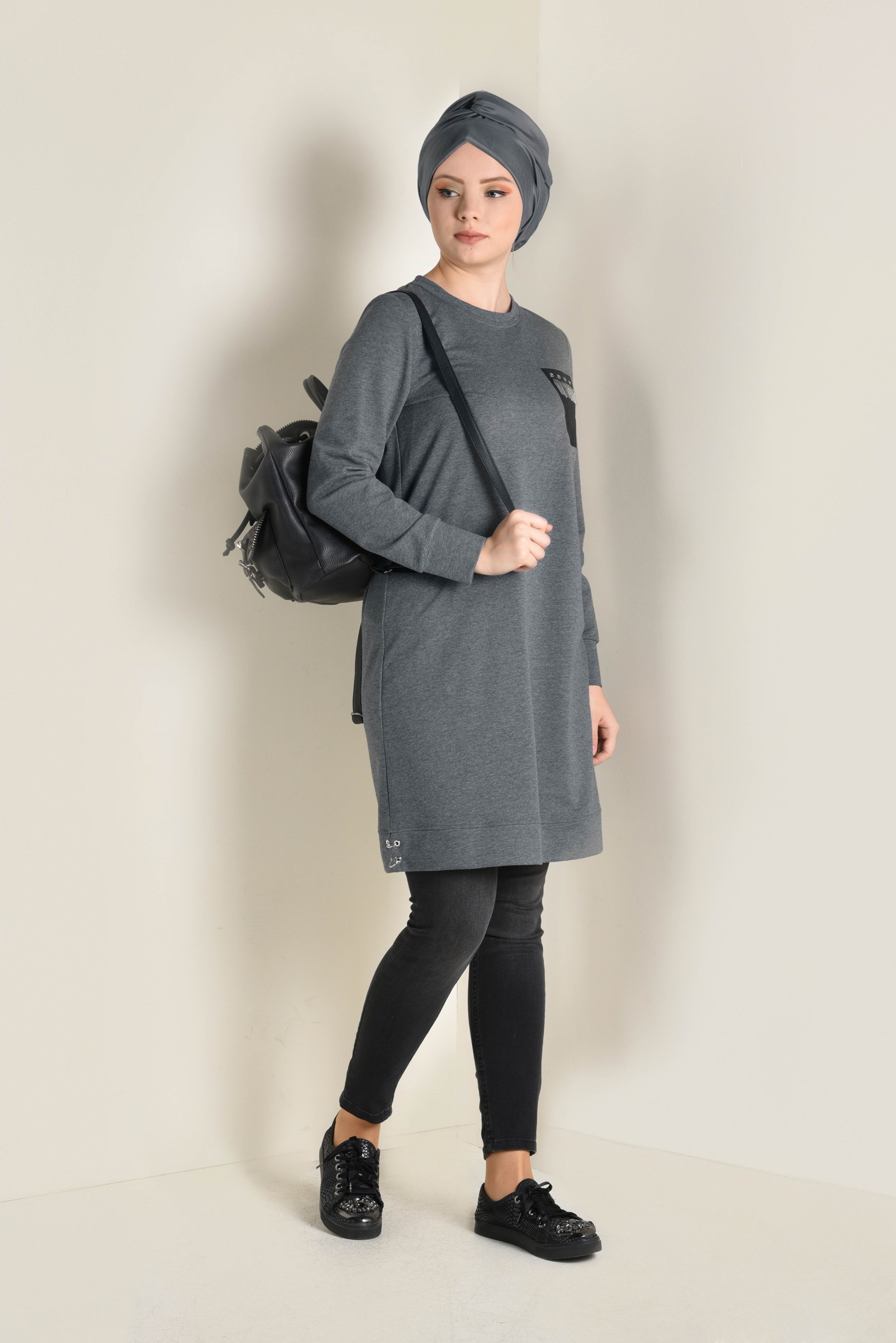 Tesettür giyim GRİ CEP DETAYLI EŞOFMAN TUNİK 4552