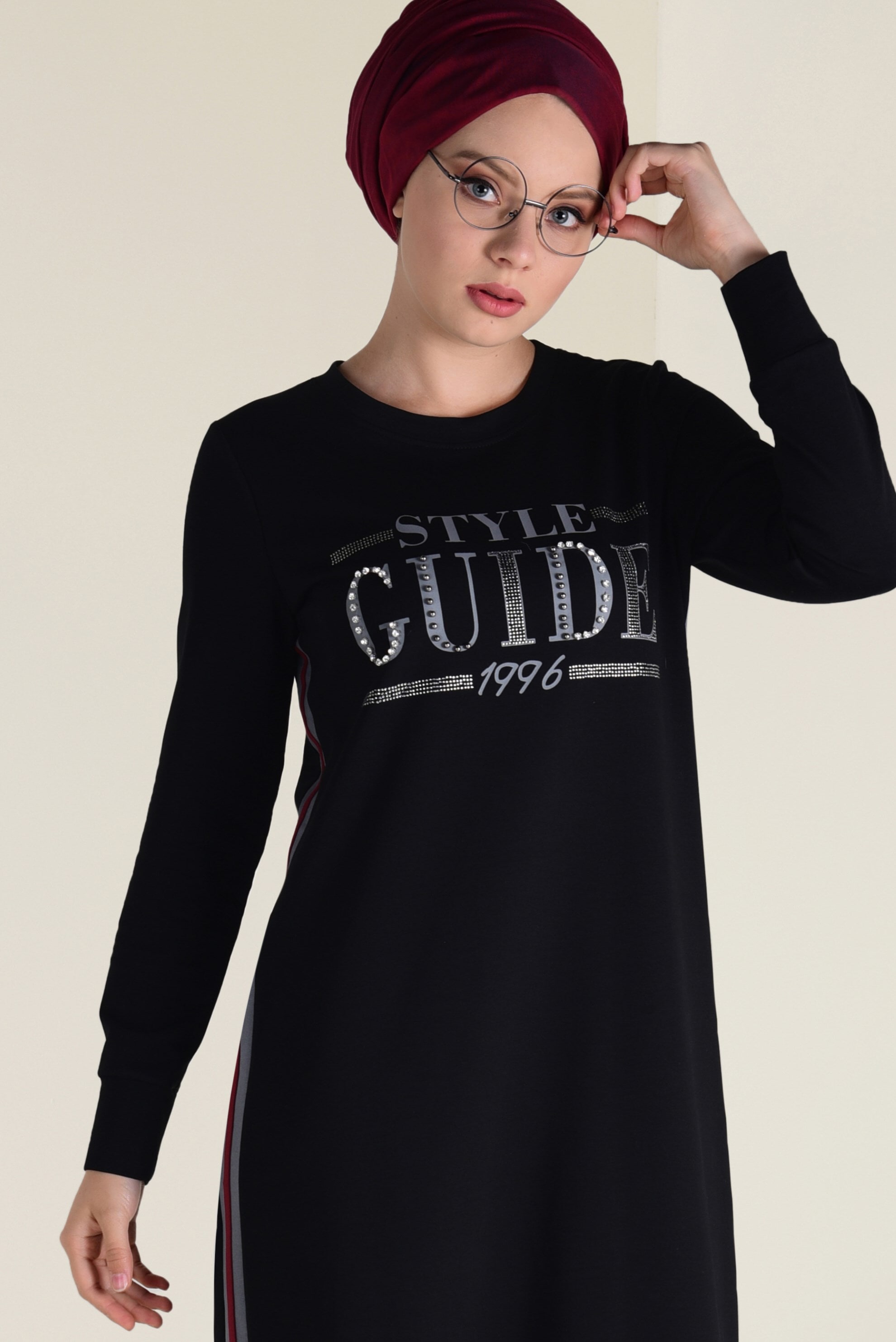 Tesettür giyim SİYAH TAŞ BASKILI EŞOFMAN ELBİSE 4555 