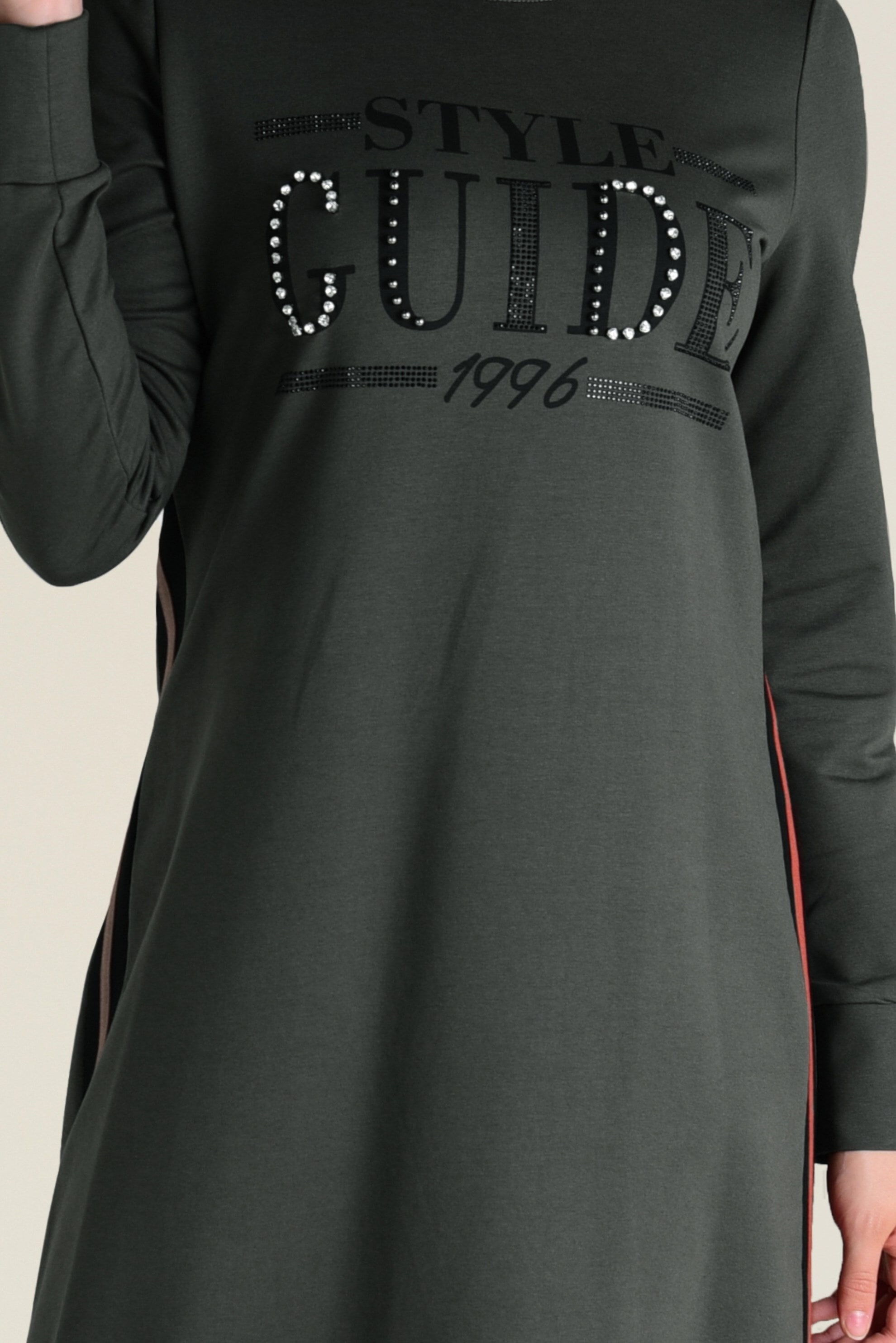 Tesettür giyim HAKİ TAŞ BASKILI EŞOFMAN ELBİSE 4555 