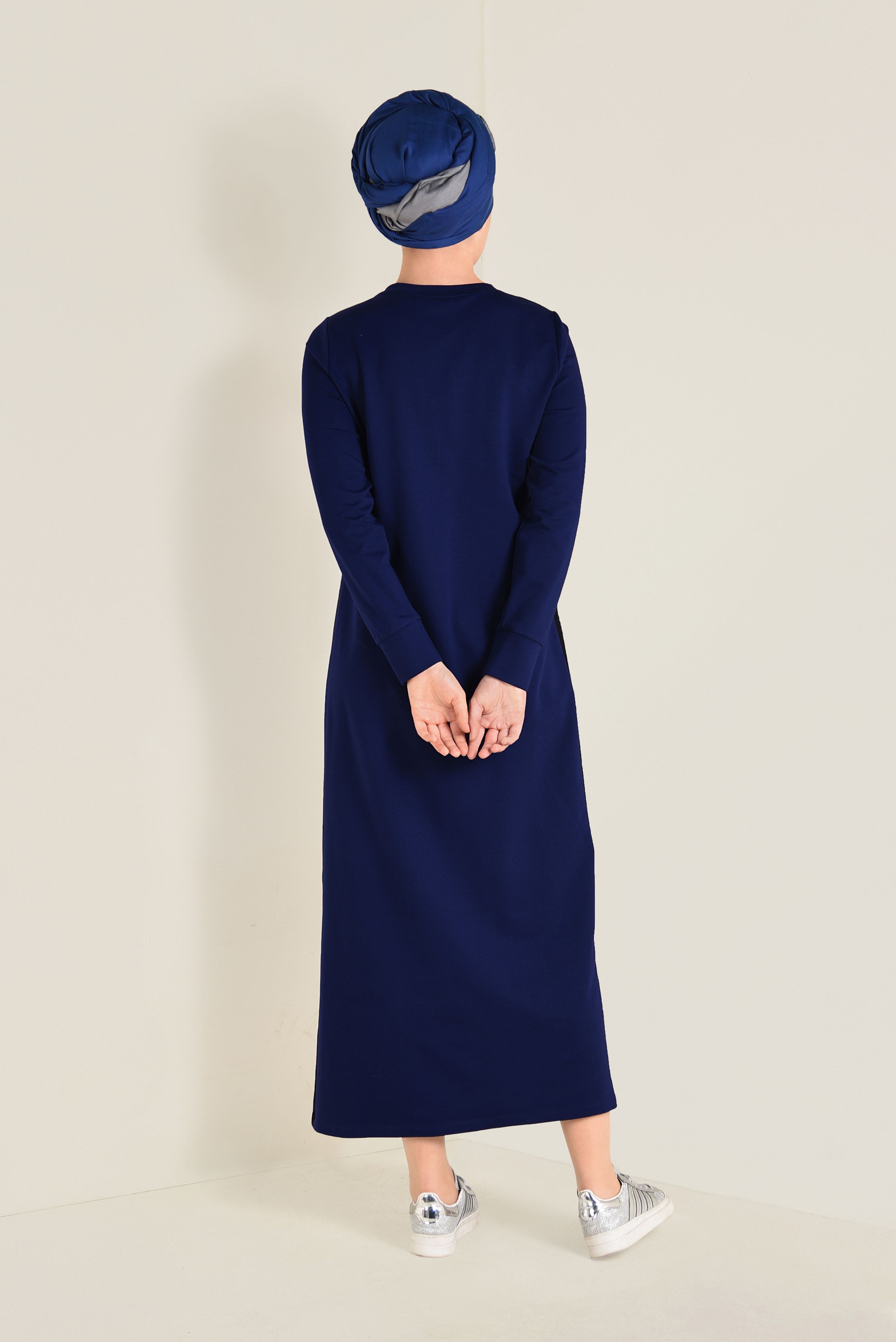 Tesettür giyim LACİVERT TAŞ BASKILI EŞOFMAN ELBİSE 4555 