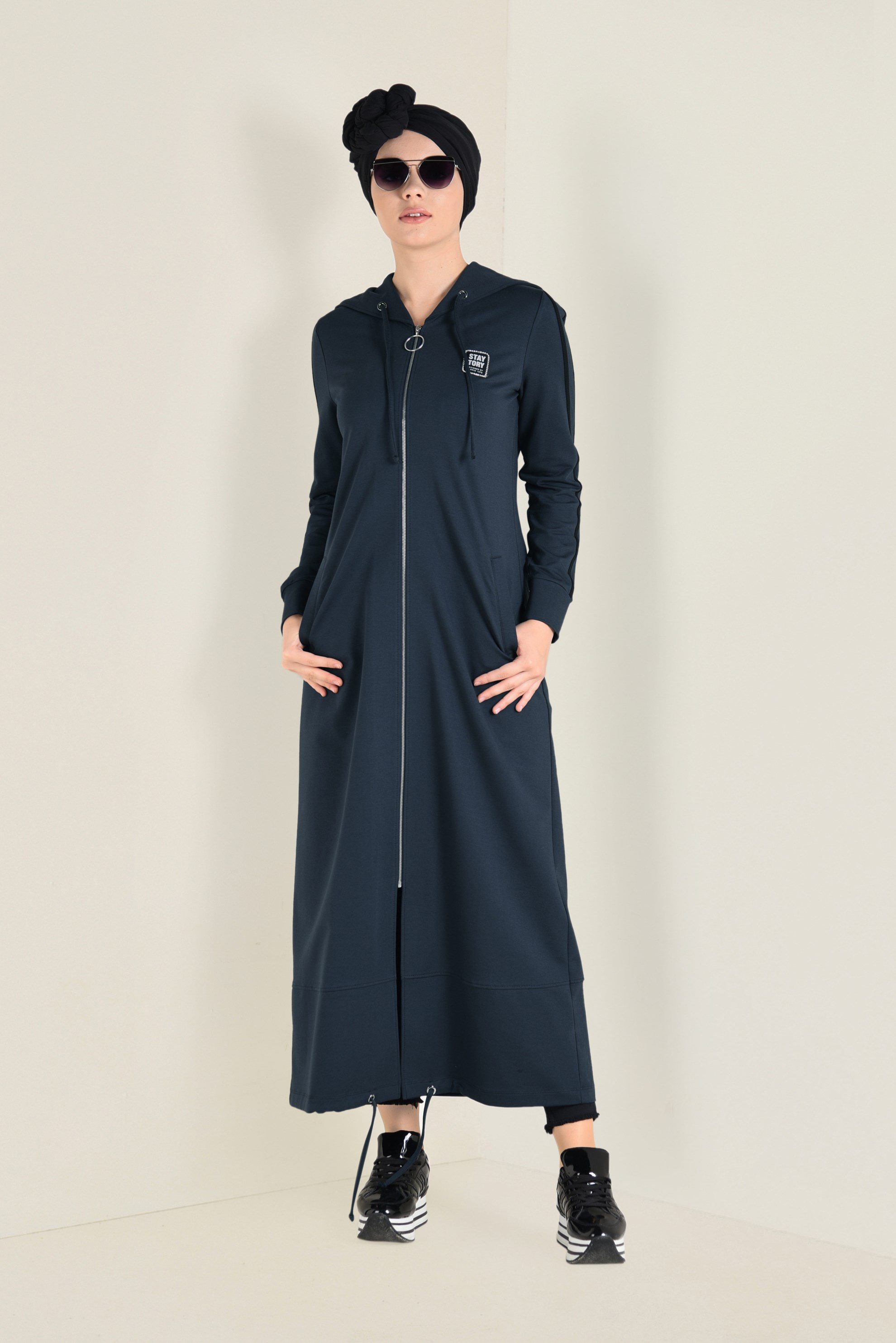 Tesettür giyim GRİ KAPÜŞONLU FERMUARLI EŞOFMAN TUNİK 4715