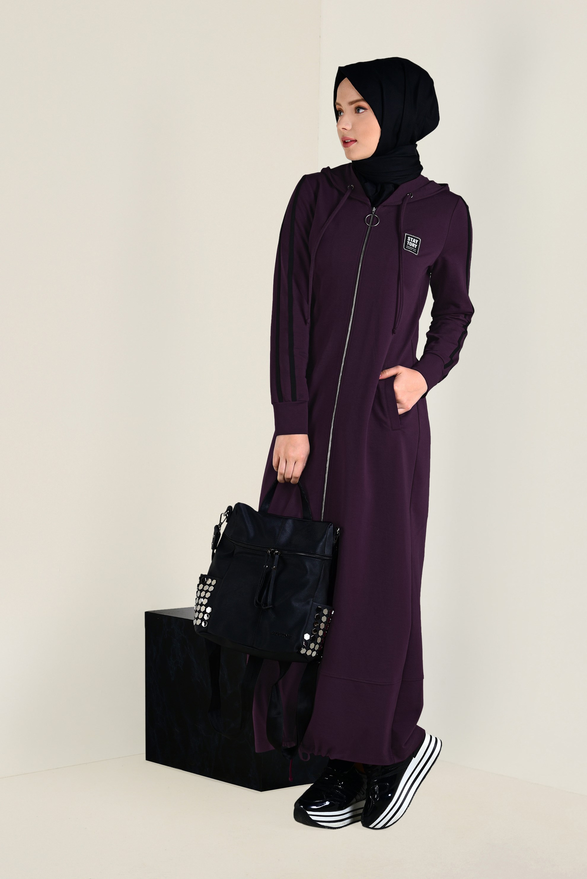 Tesettür giyim MOR KAPÜŞONLU FERMUARLI EŞOFMAN TUNİK 4715