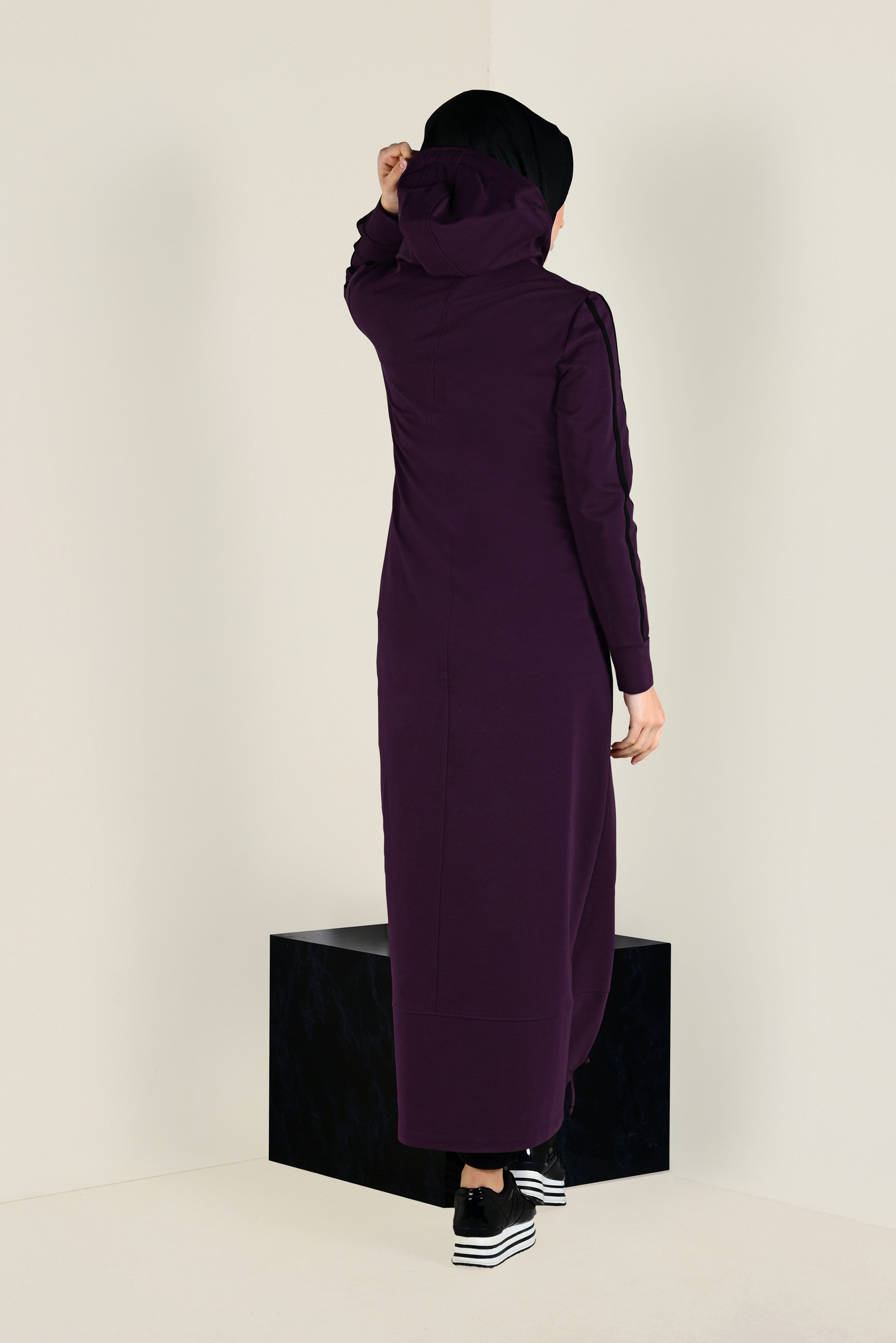 Tesettür giyim MOR KAPÜŞONLU FERMUARLI EŞOFMAN TUNİK 4715