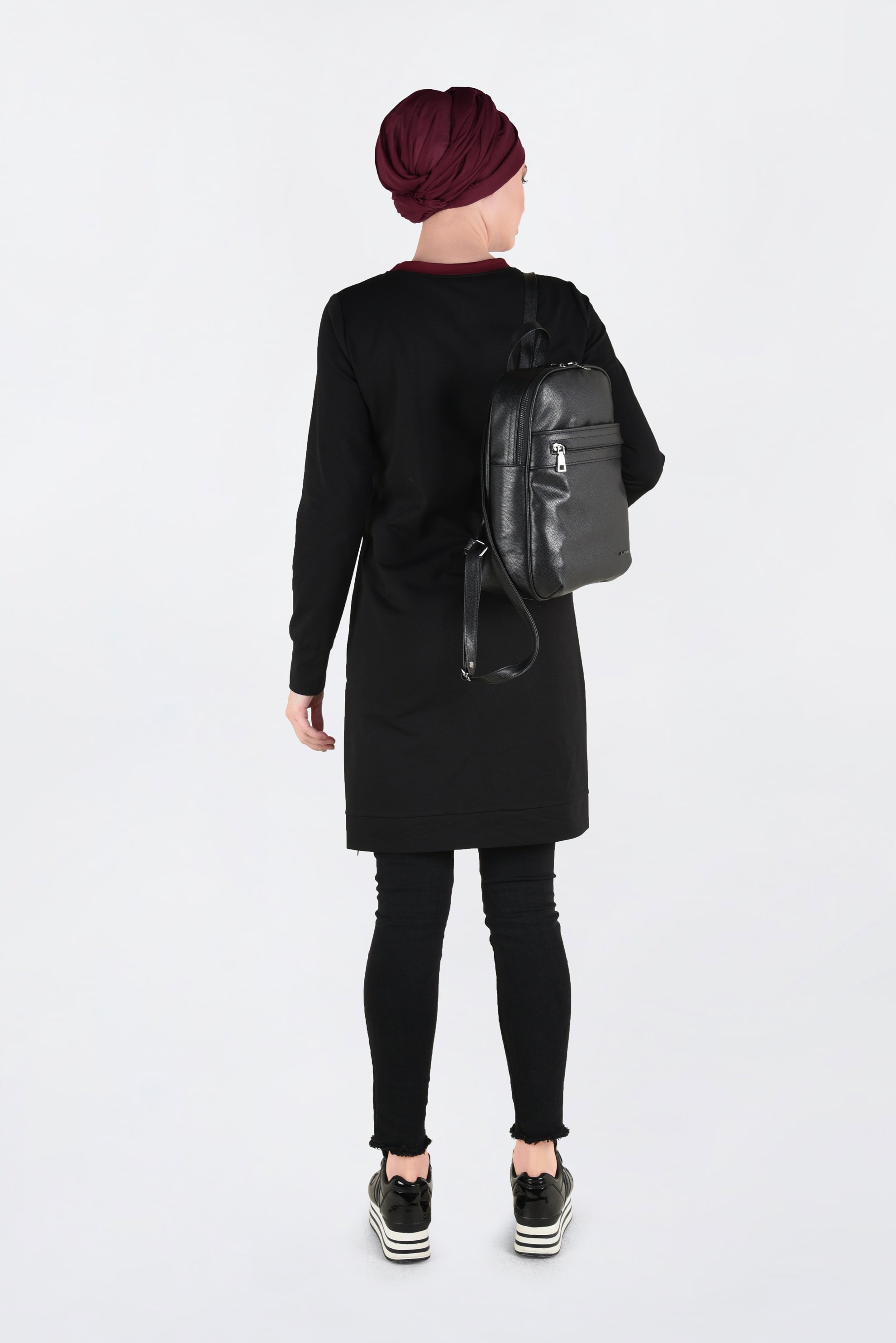 Tesettür giyim SİYAH ŞERİT DETAYLI EŞOFMAN TUNİK 4716