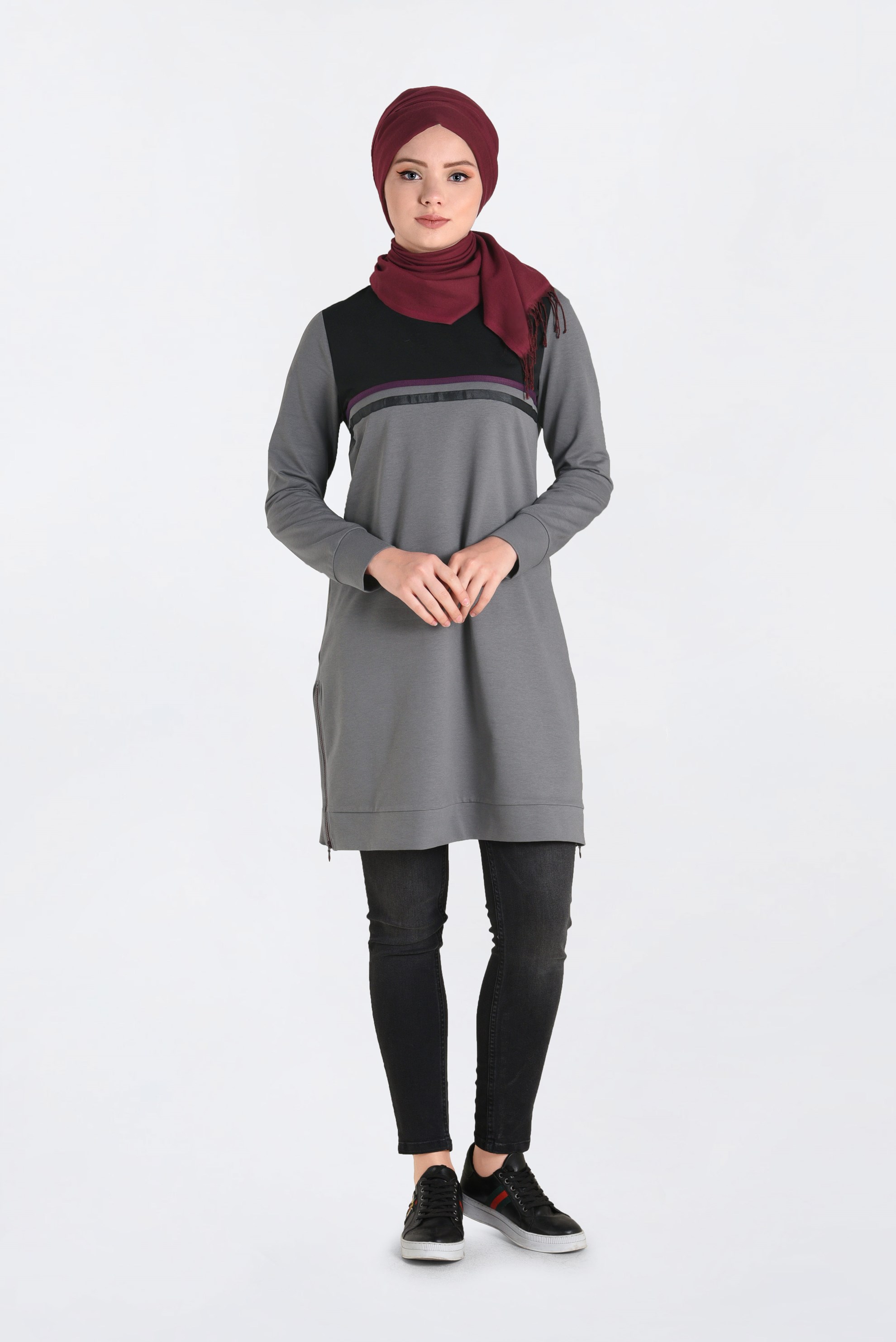 Tesettür giyim GRİ ŞERİT DETAYLI EŞOFMAN TUNİK 4716