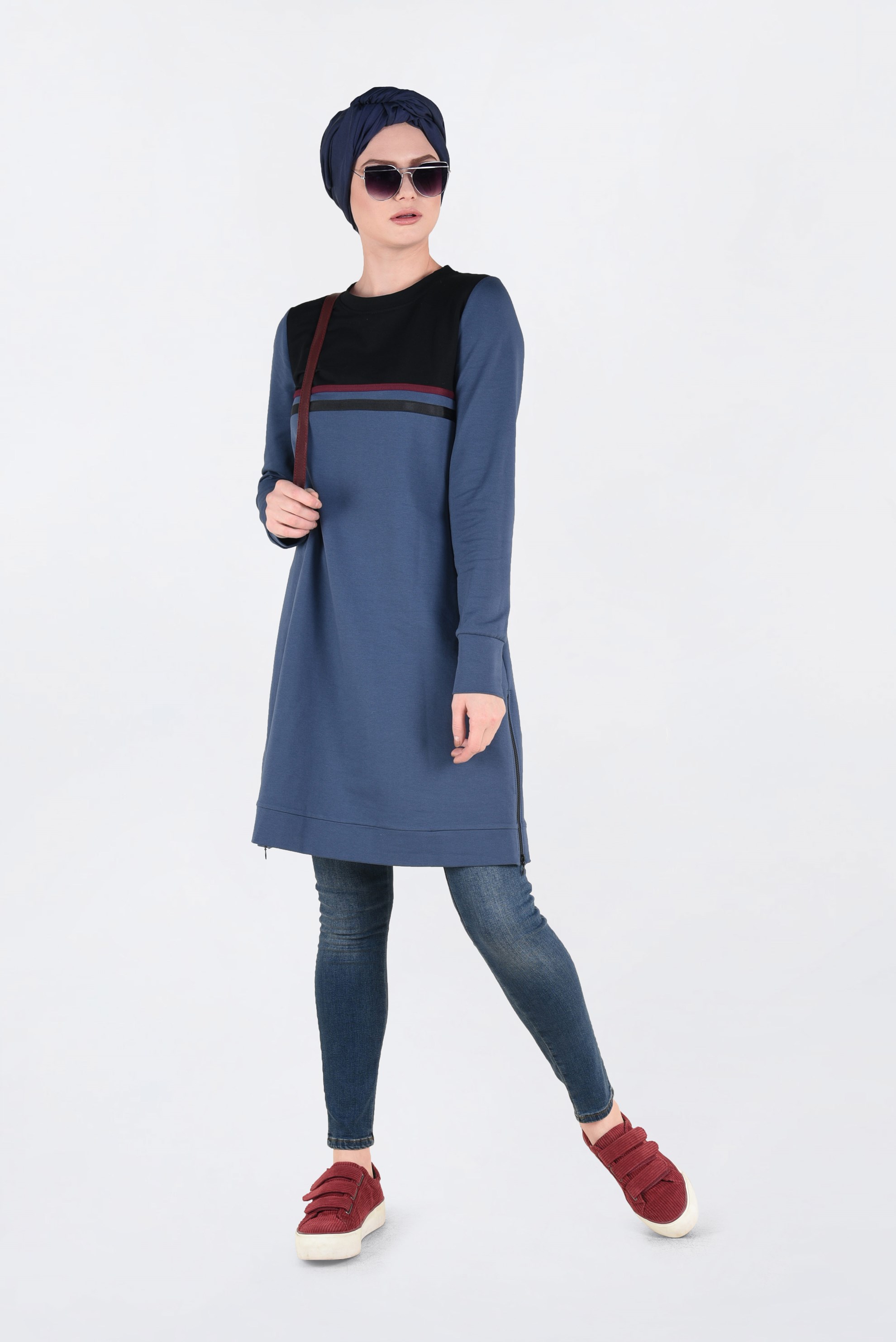 Tesettür giyim LACİVERT ŞERİT DETAYLI EŞOFMAN TUNİK 4716