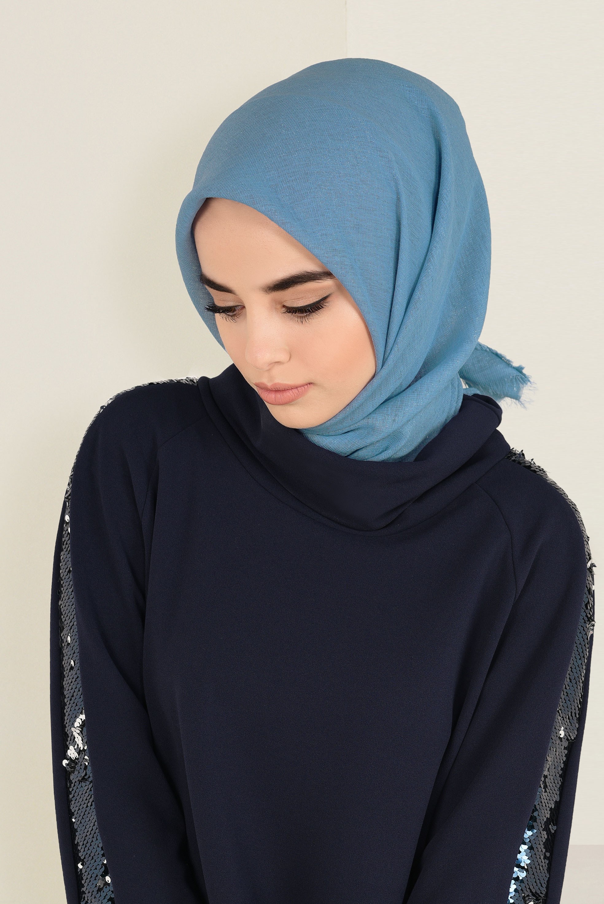 Tesettür giyim MAVİ ALVİNA SİMLİ KREP EŞARP 9941 