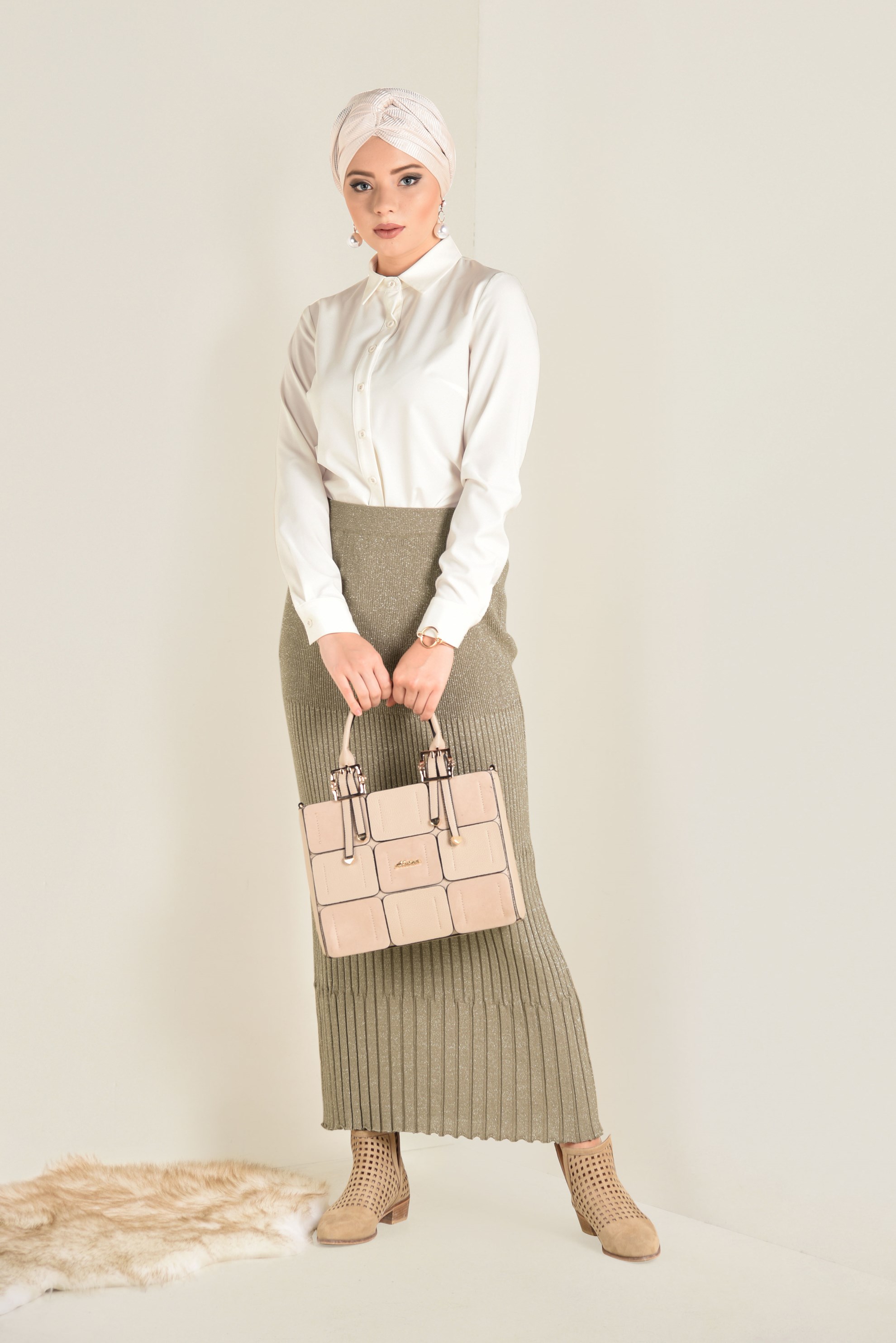 Tesettür giyim BEJ BELİ LASTİKLİ SİMLİ ETEK 6240