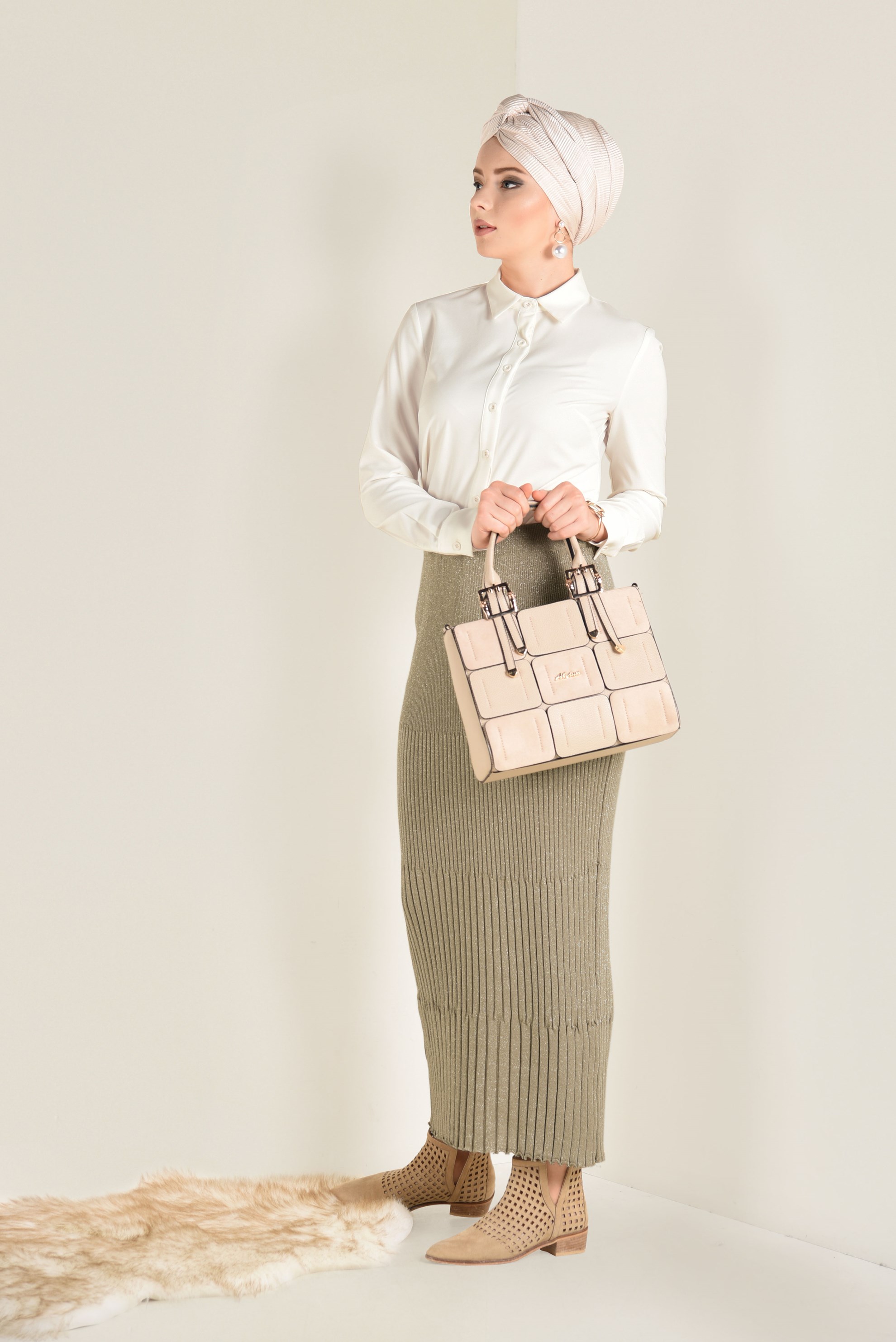 Tesettür giyim BEJ BELİ LASTİKLİ SİMLİ ETEK 6240