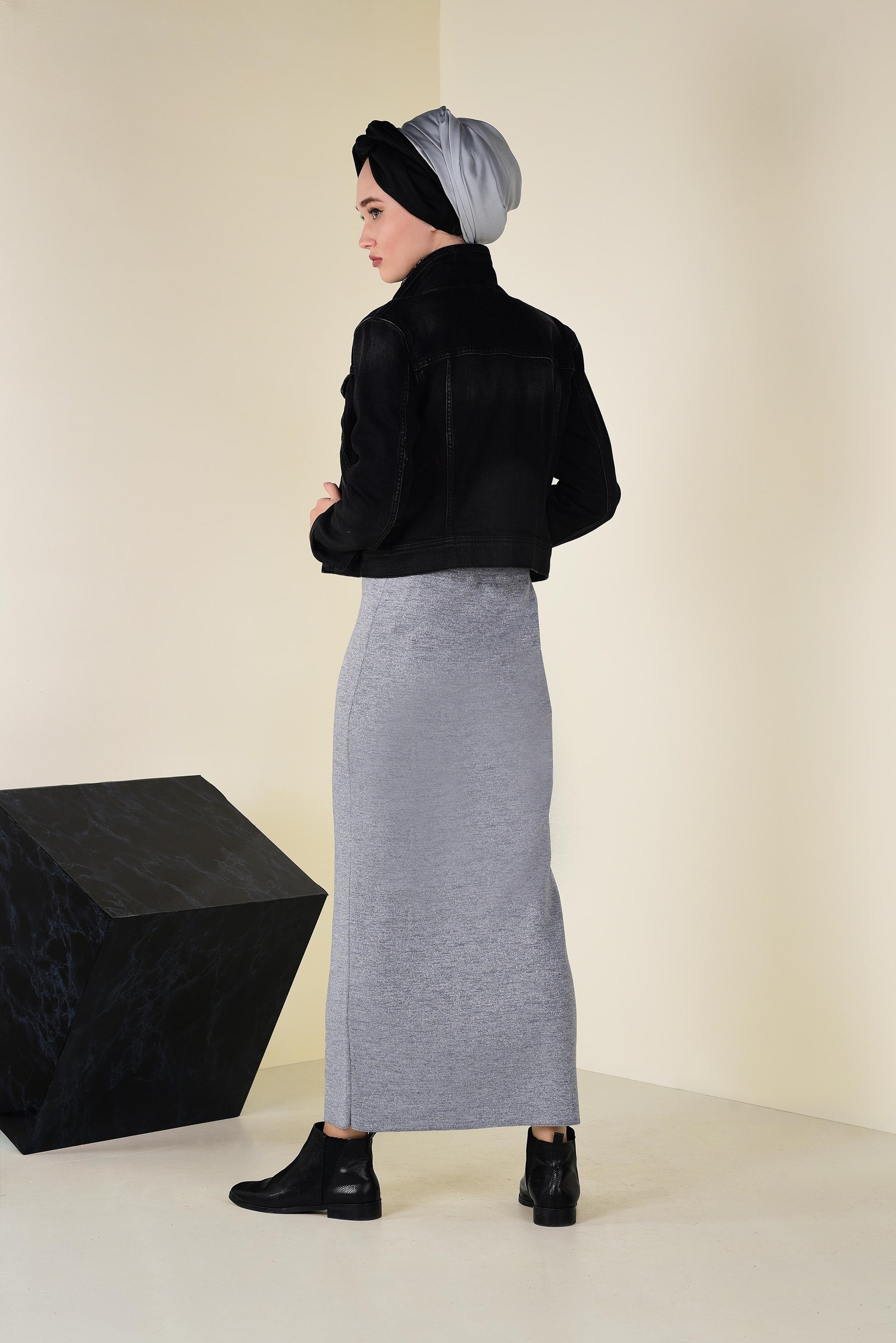 Tesettür giyim GRİ SİMLİ TRİKO ETEK 6241
