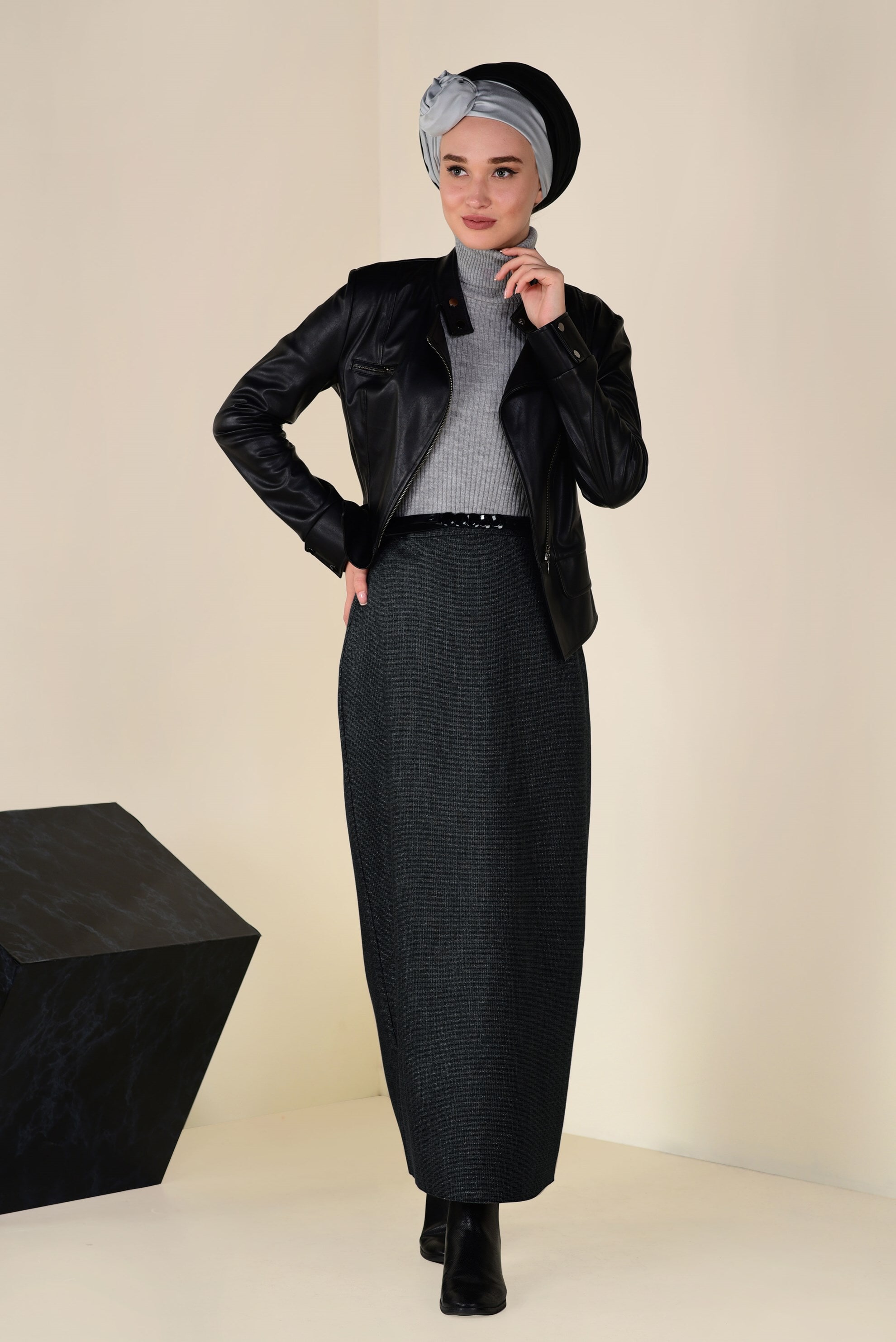 Tesettür giyim GRİ ÇİFT RENKLİ KEMERLİ ETEK 6244