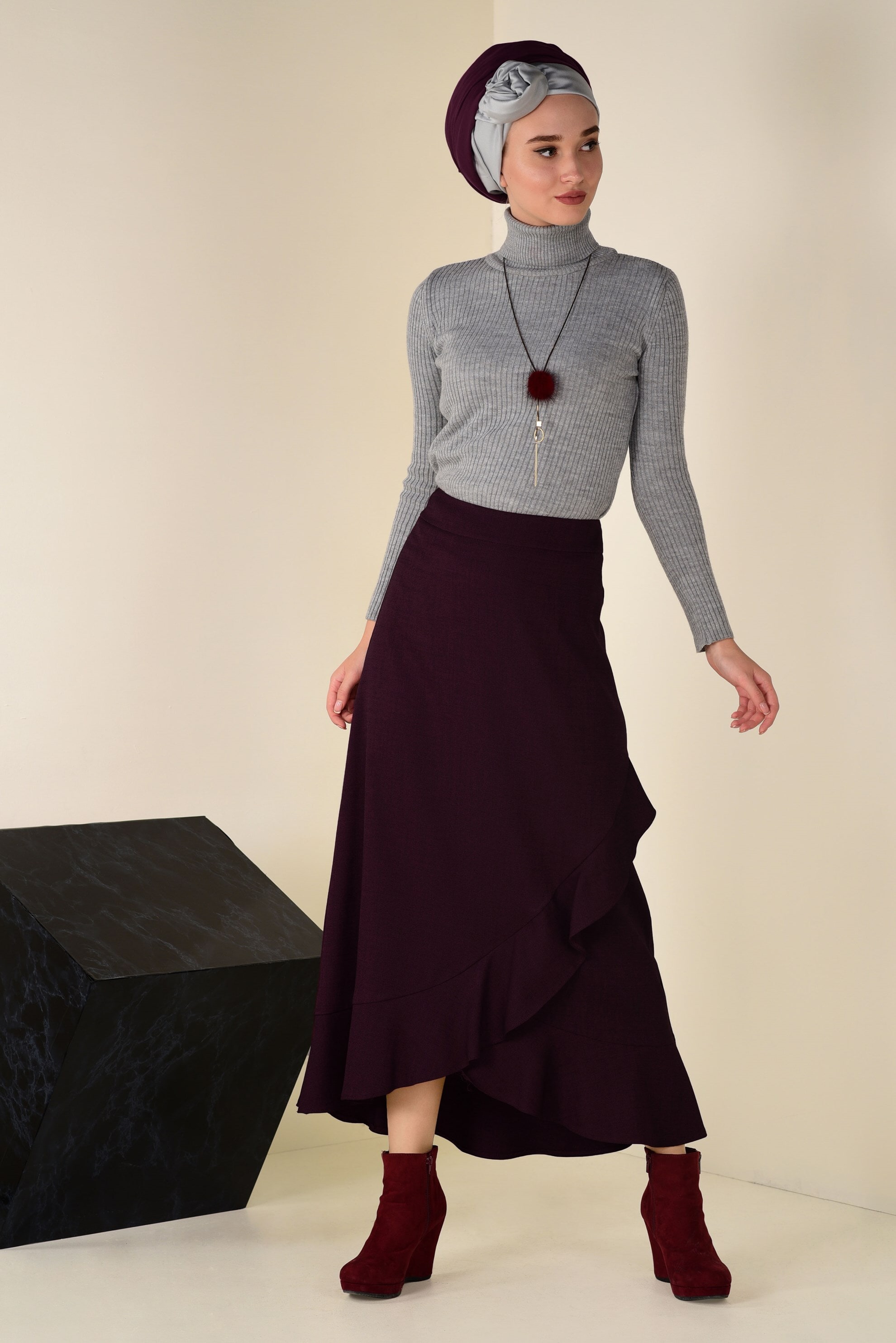 Tesettür giyim BORDO VOLANLI ASİMETRİK ETEK 6248