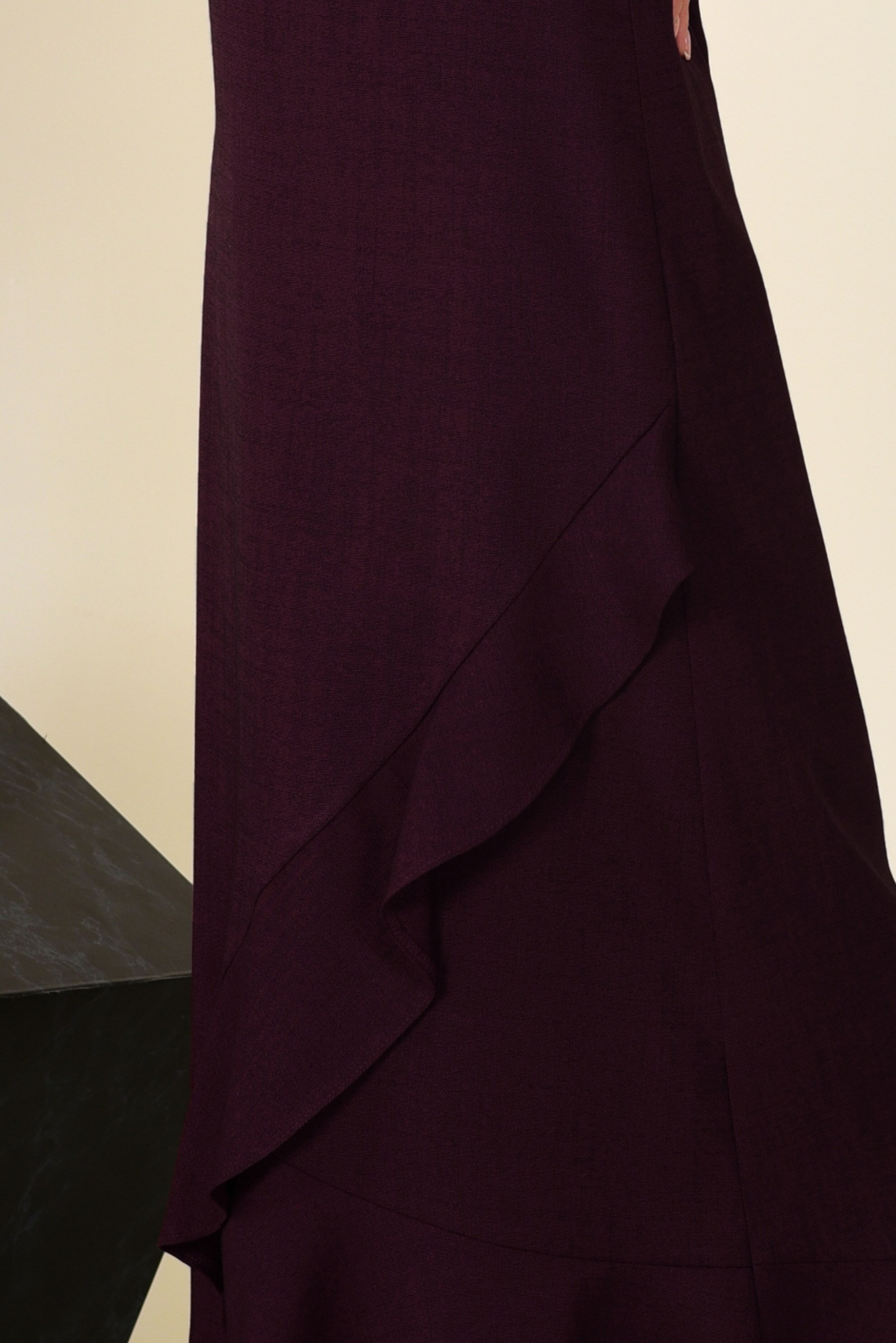 Tesettür giyim BORDO VOLANLI ASİMETRİK ETEK 6248