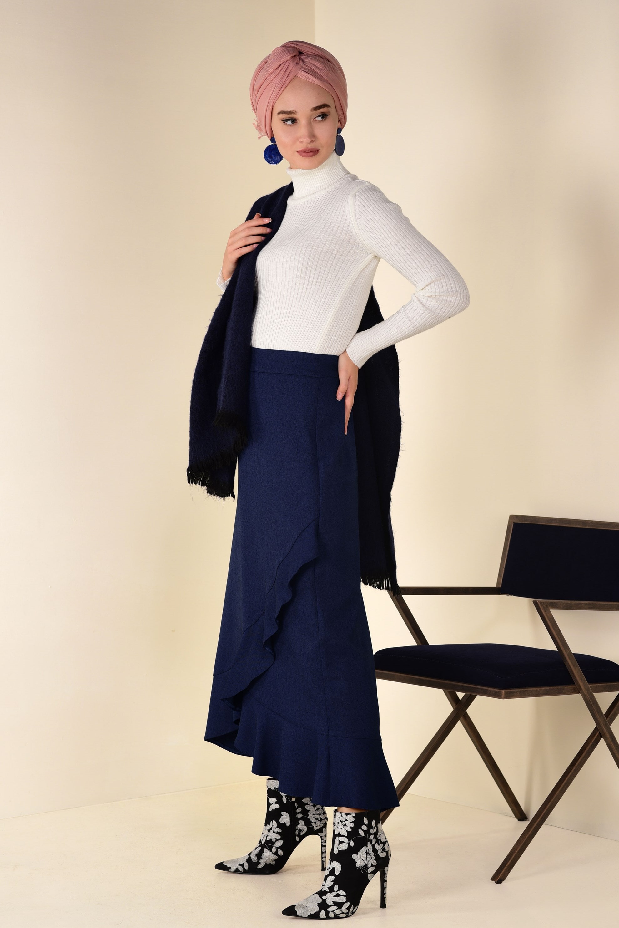 Tesettür giyim LACİVERT VOLANLI ASİMETRİK ETEK 6248