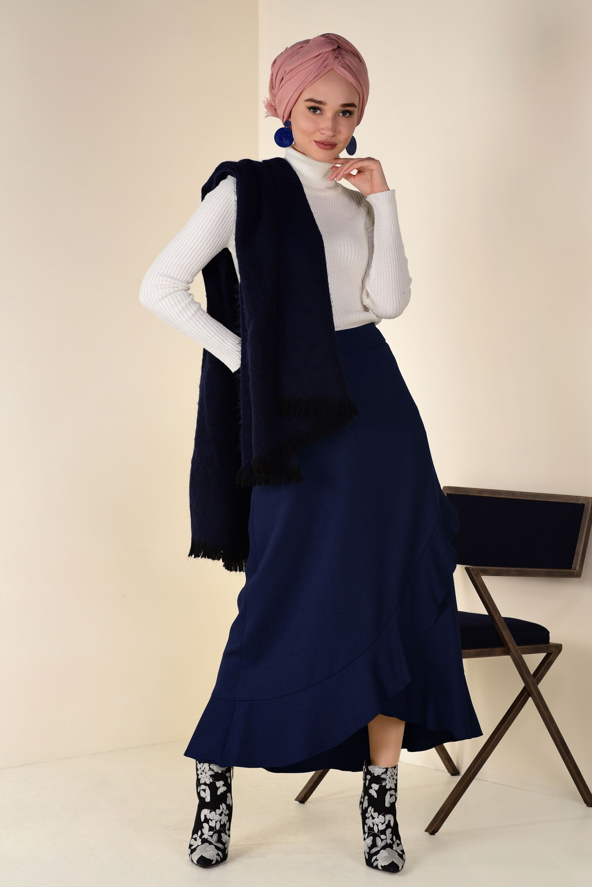 Tesettür giyim LACİVERT VOLANLI ASİMETRİK ETEK 6248