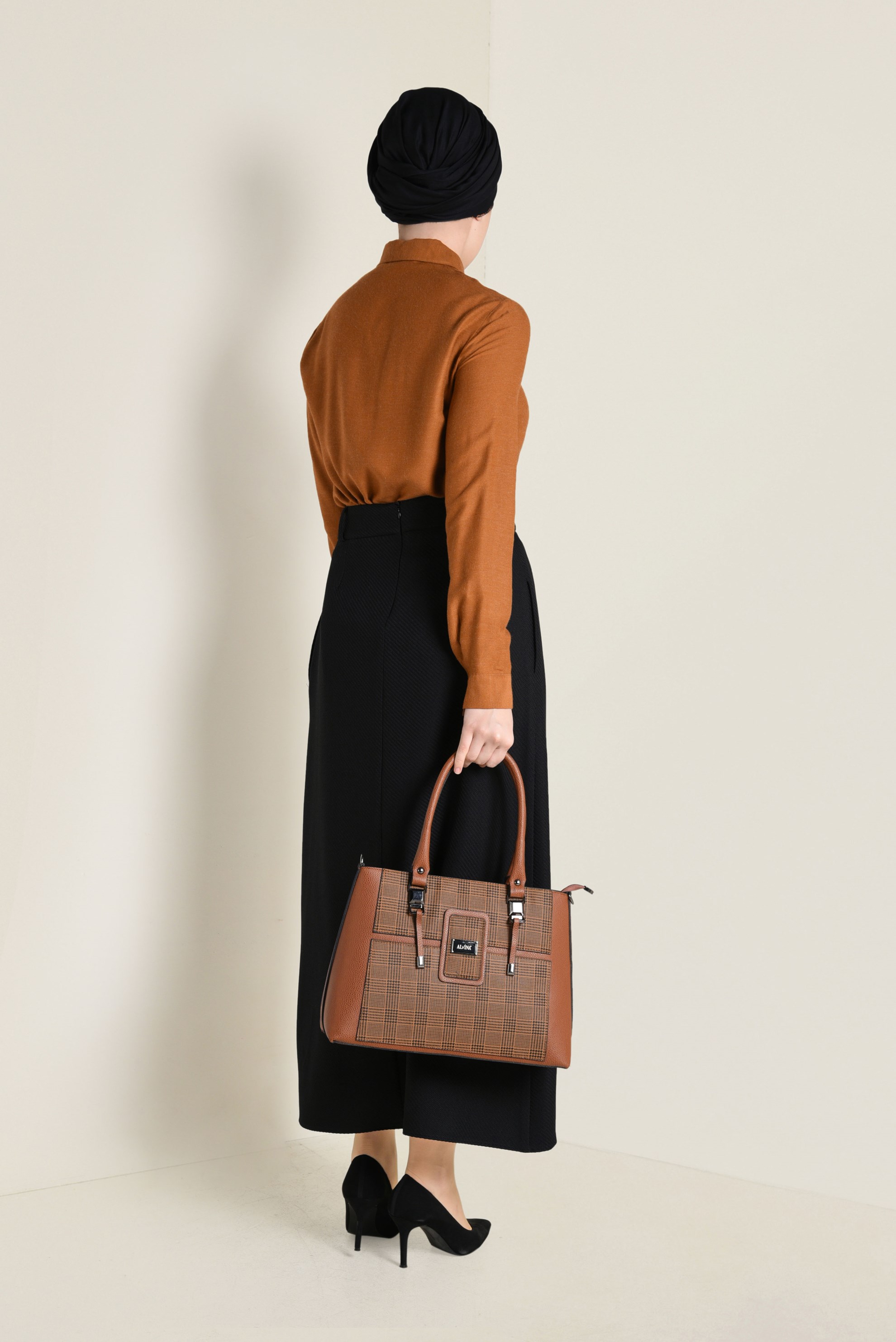 Tesettür giyim SİYAH YÜKSEK BEL DÜĞMELİ ETEK 6258