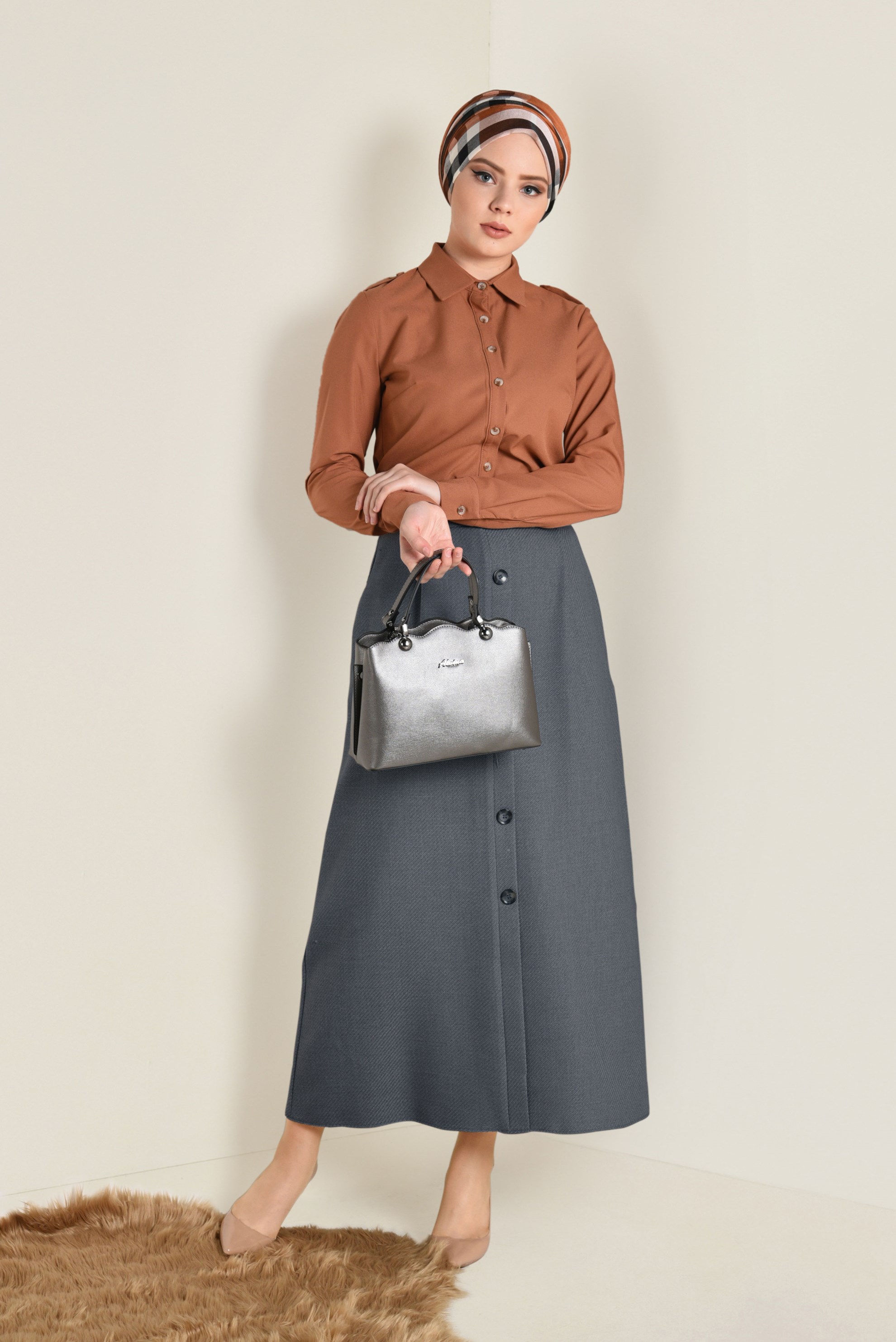 Tesettür giyim GRİ YÜKSEK BEL DÜĞMELİ ETEK 6258