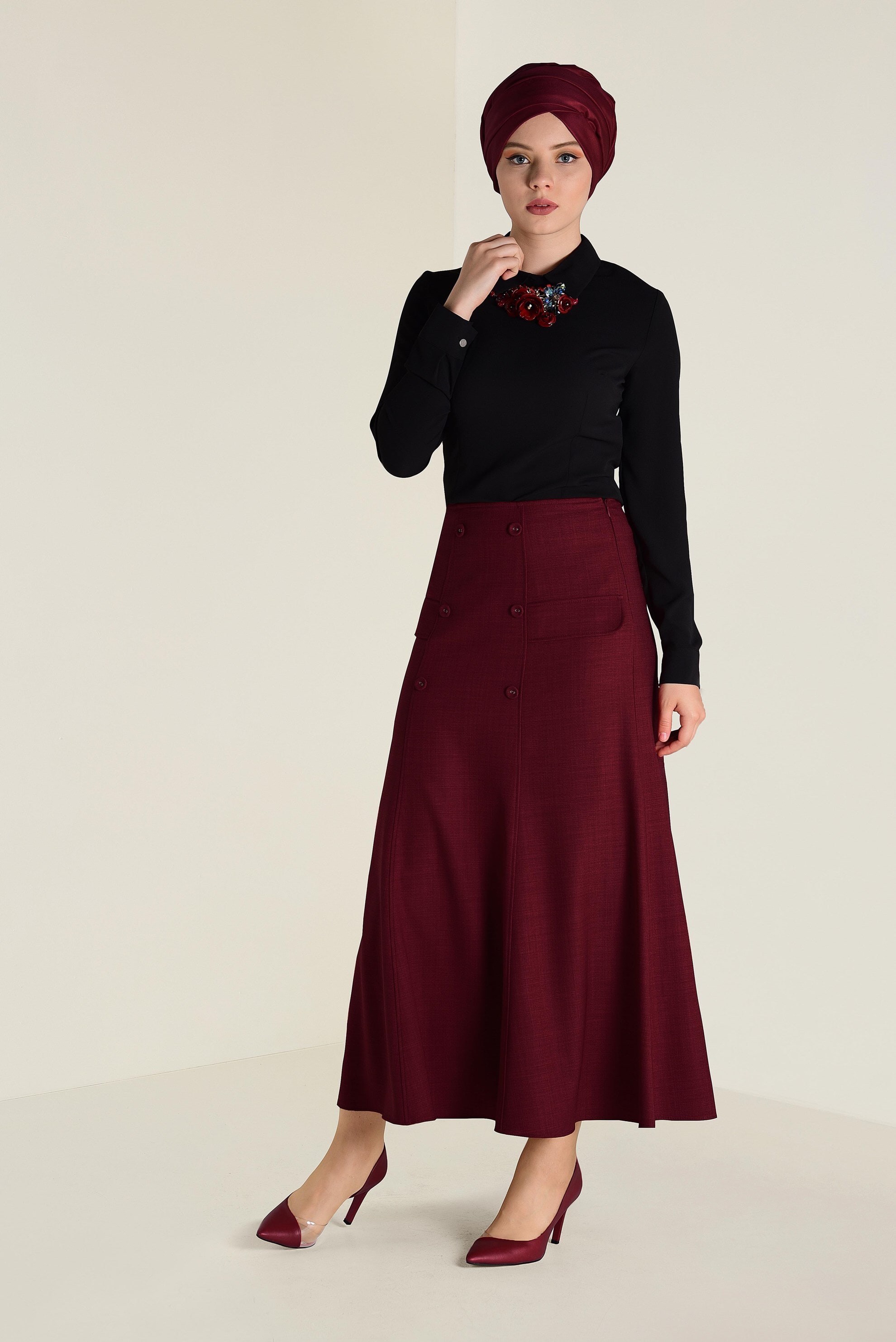 Tesettür giyim KIRMIZI DÜĞME DETAYLI VOLANLI ETEK 6260