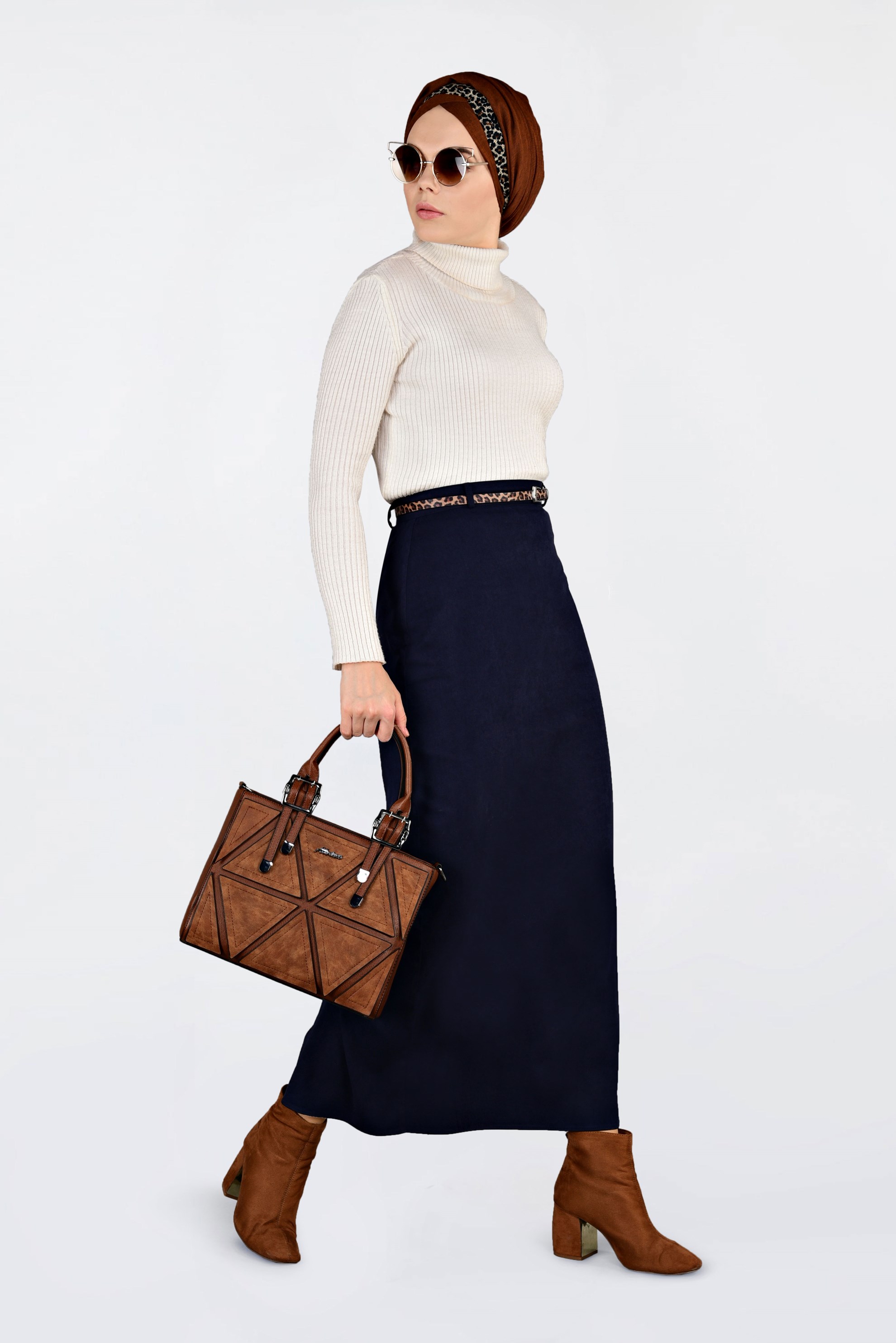 Tesettür giyim LACİVERT DÜZ KESİM SÜET ETEK 6263