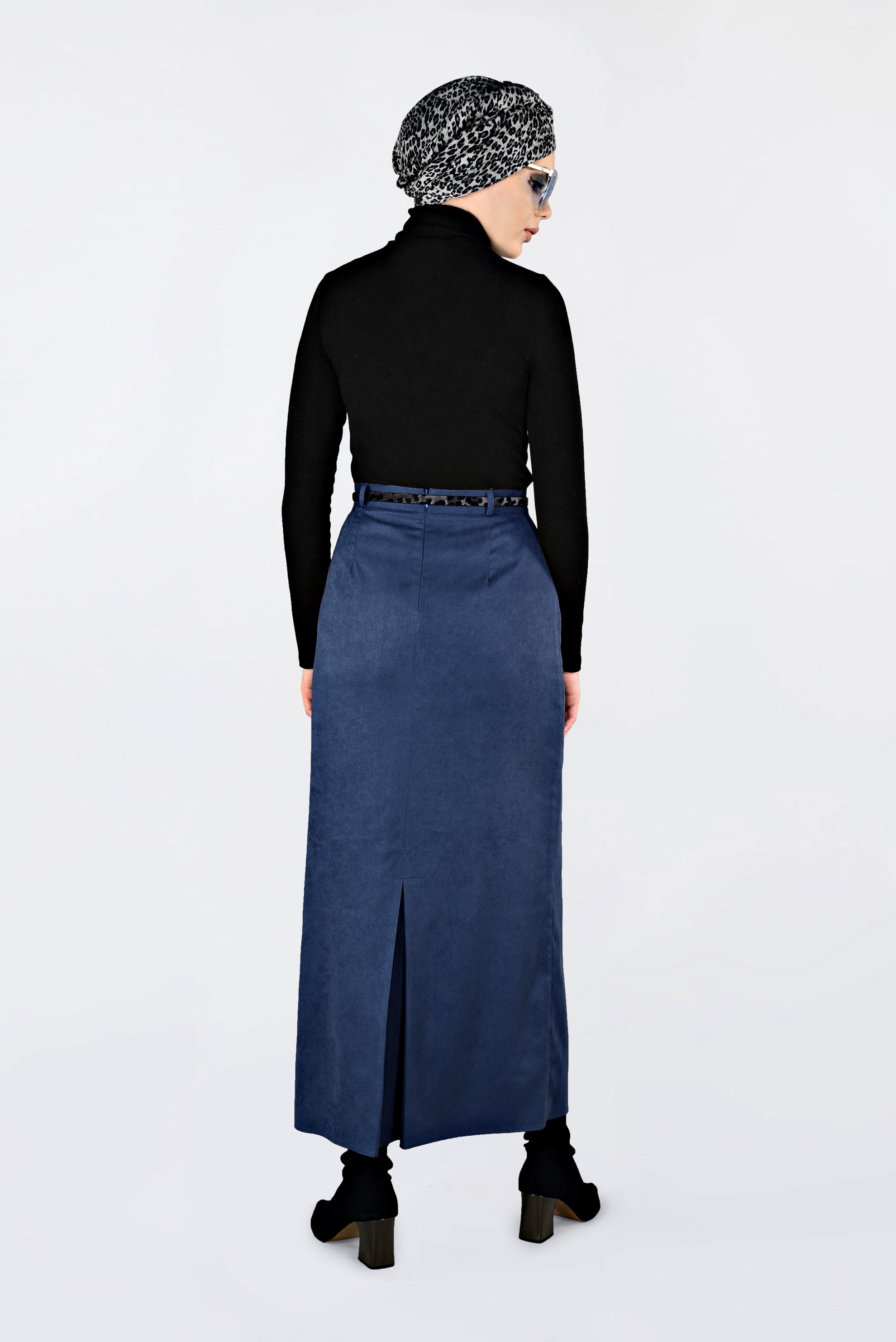 Tesettür giyim MAVİ DÜZ KESİM SÜET ETEK 6263