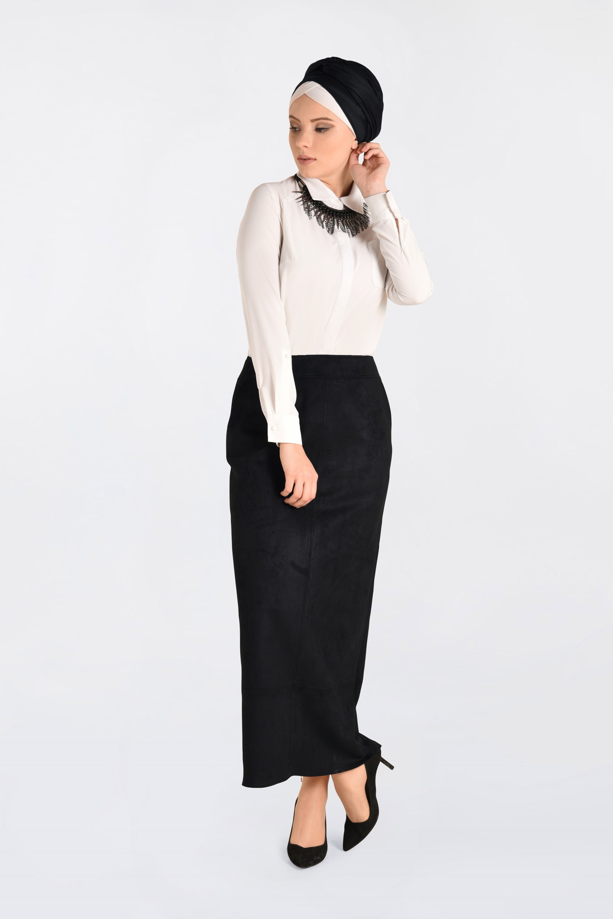 Tesettür giyim SİYAH GİZLİ YIRTMAÇLI SÜET ETEK 6264