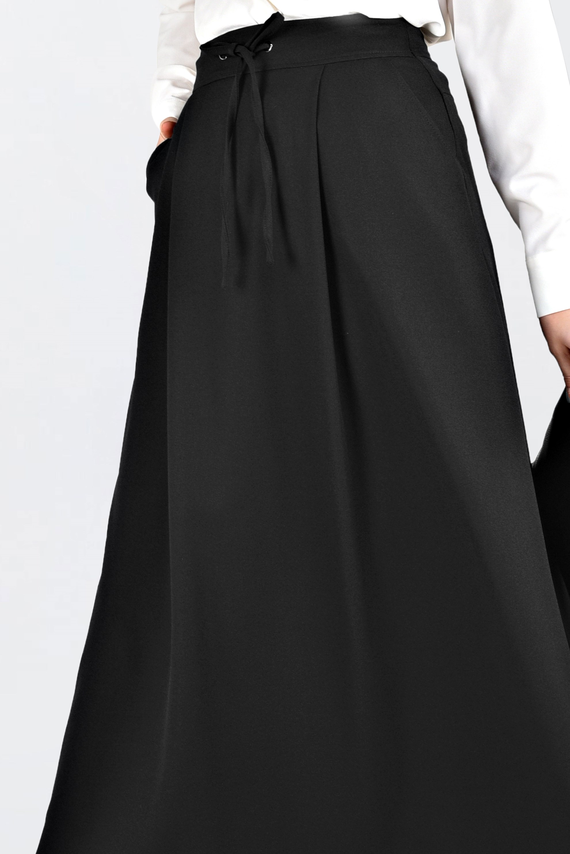 Tesettür giyim SİYAH BAĞCIK DETAYLI A KESİM ETEK 6266