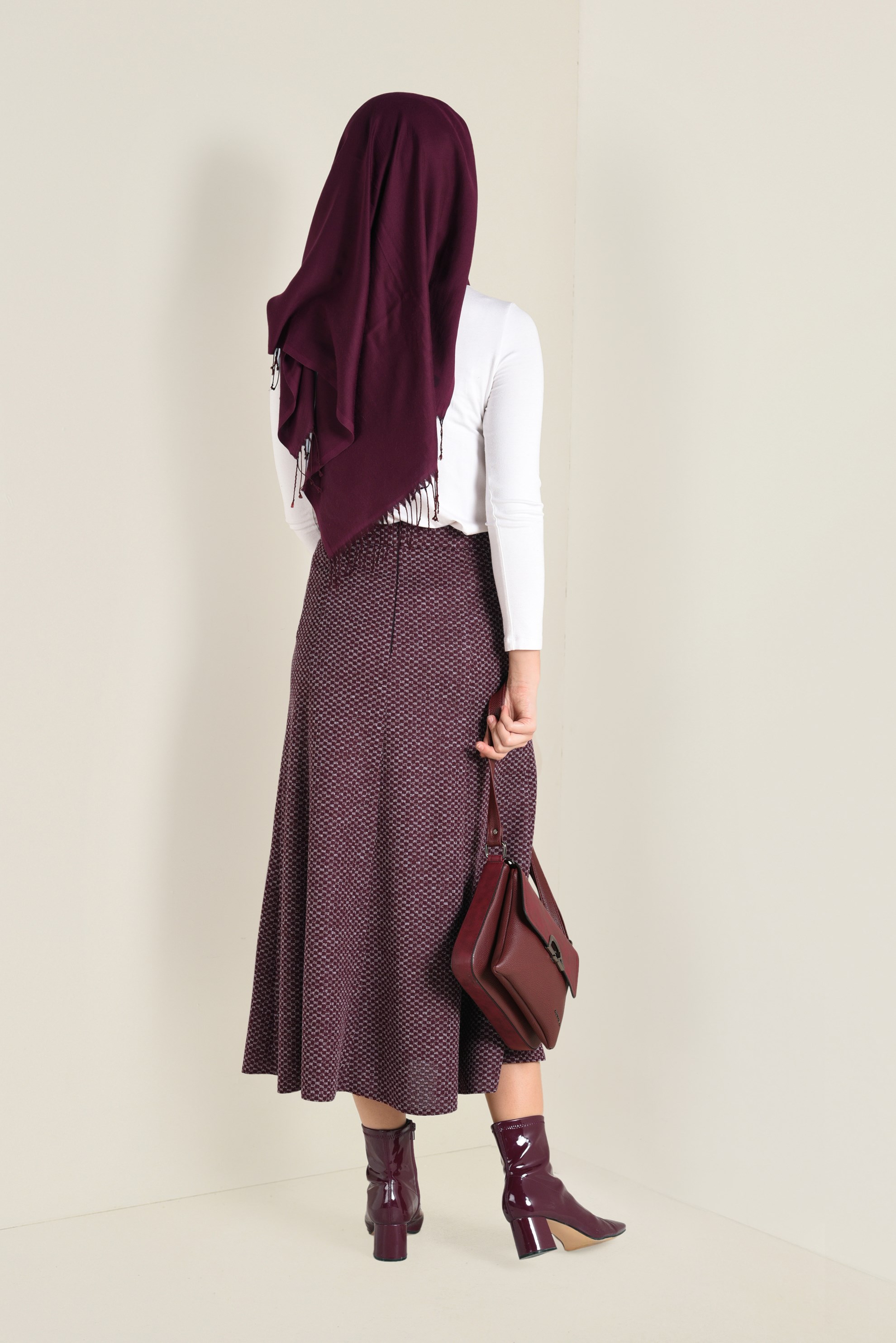 Tesettür giyim BORDO ÖNDEN DÜĞMELİ VOLANLI ETEK 6276