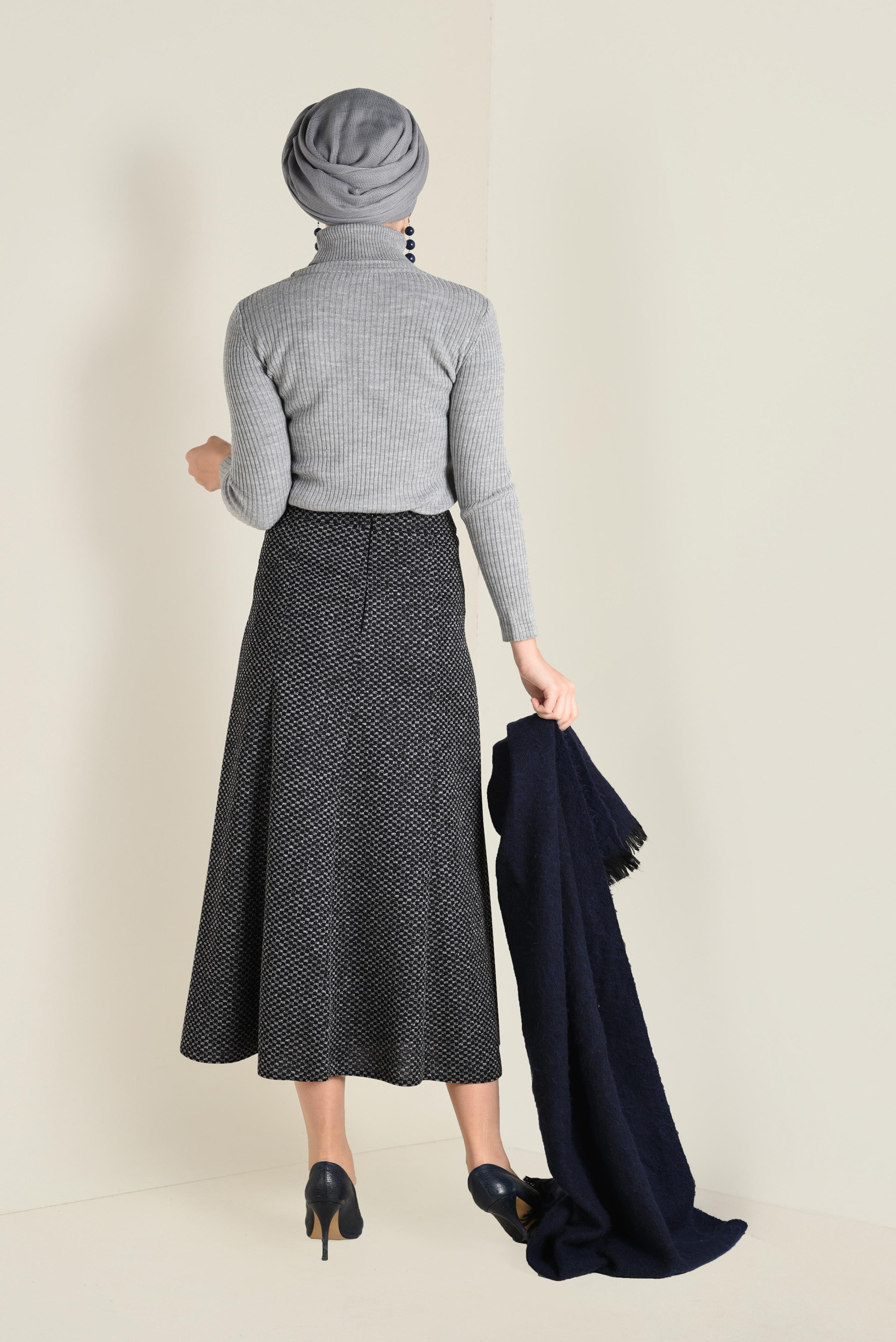 Tesettür giyim LACİVERT ÖNDEN DÜĞMELİ VOLANLI ETEK 6276