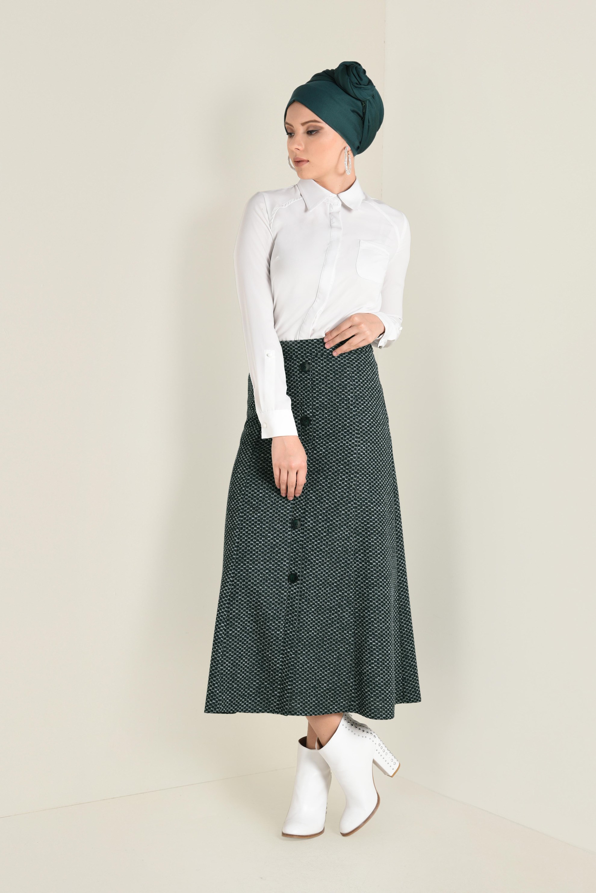 Tesettür giyim YEŞİL ÖNDEN DÜĞMELİ VOLANLI ETEK 6276