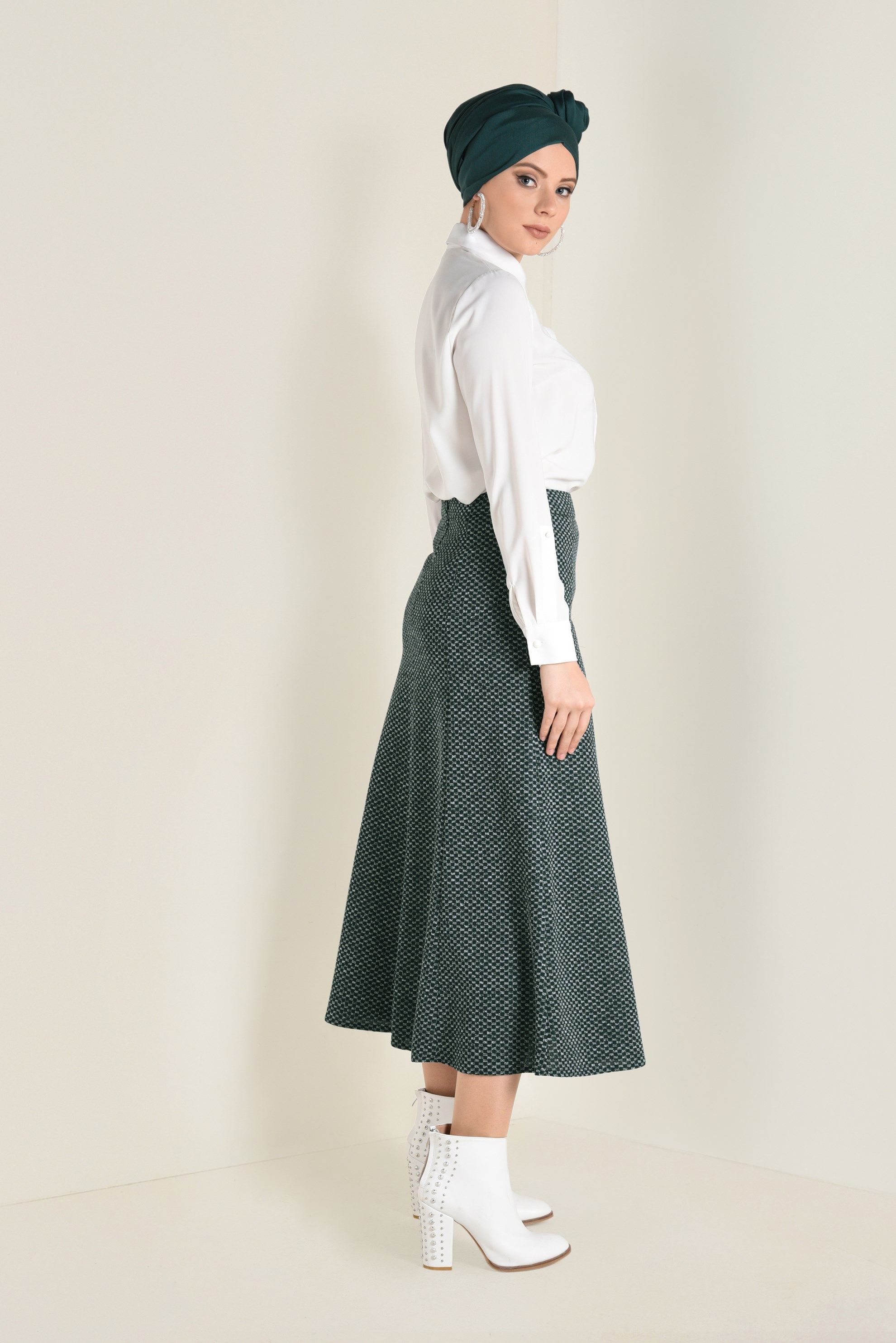 Tesettür giyim YEŞİL ÖNDEN DÜĞMELİ VOLANLI ETEK 6276