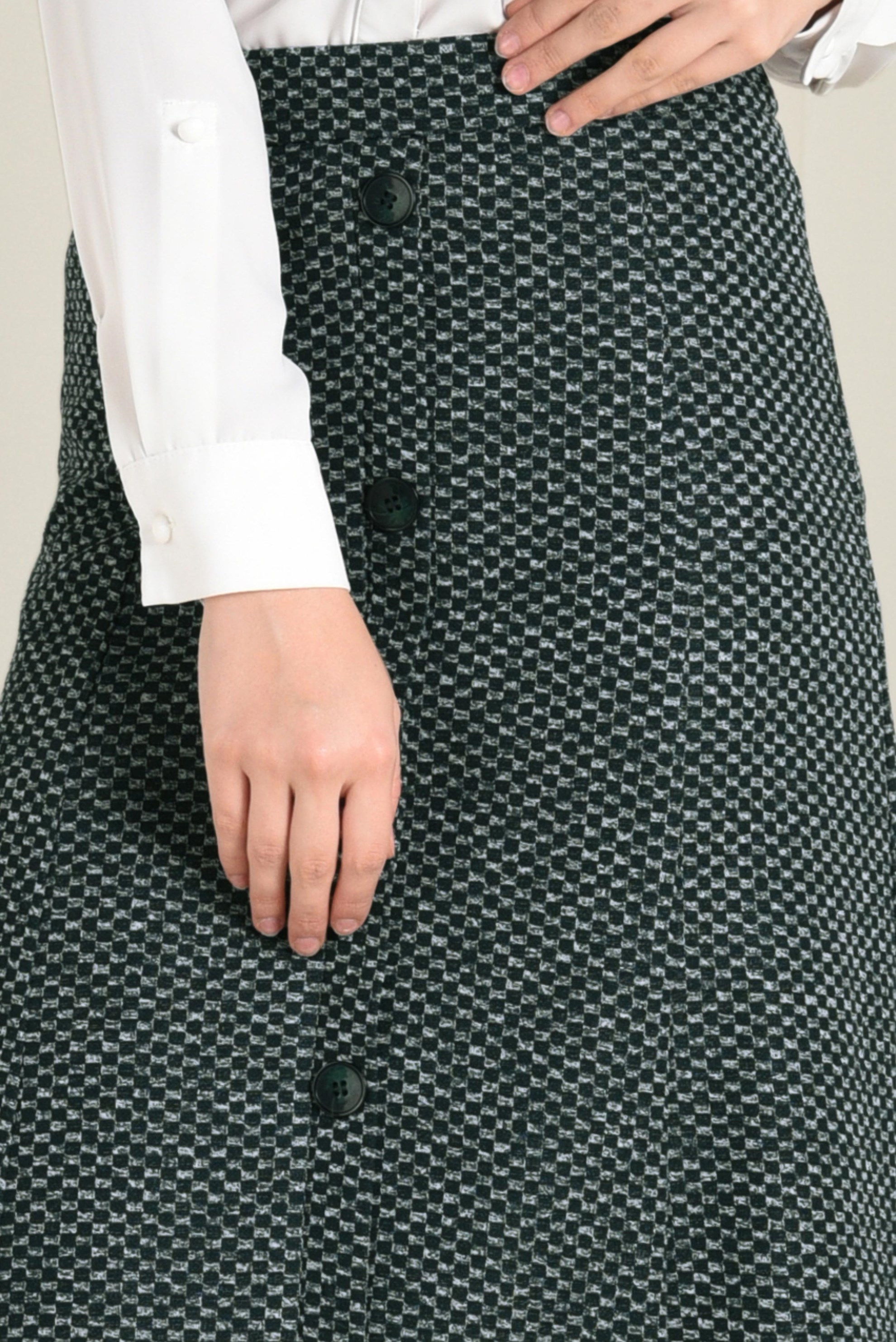 Tesettür giyim YEŞİL ÖNDEN DÜĞMELİ VOLANLI ETEK 6276